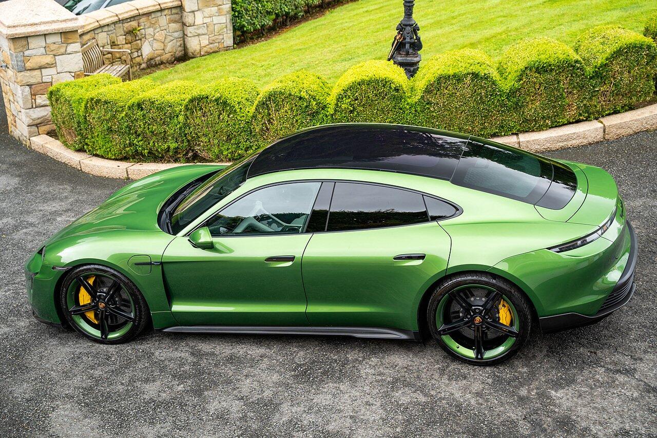 Porsche Taycan view 93