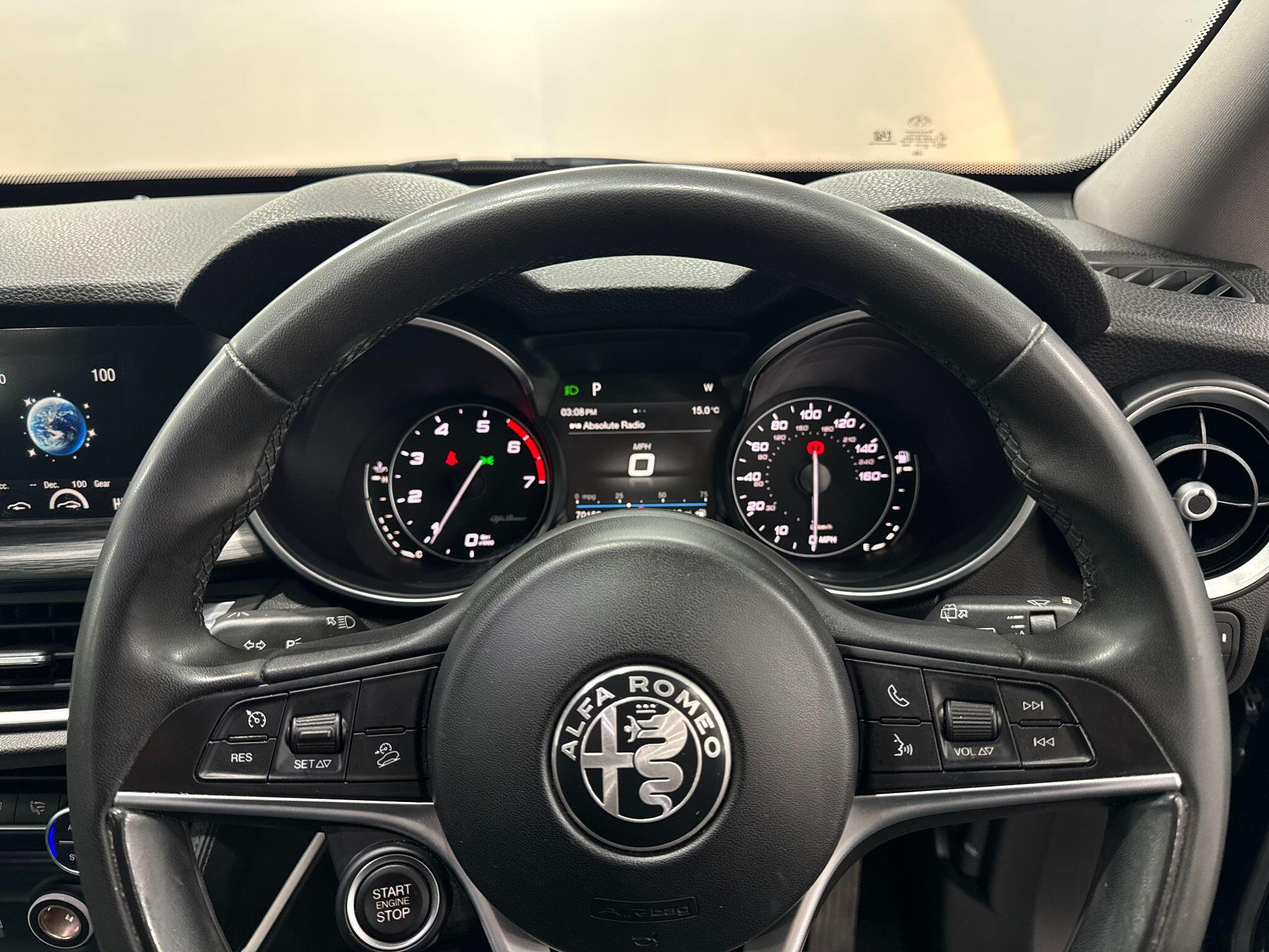 Alfa Romeo Stelvio view 38