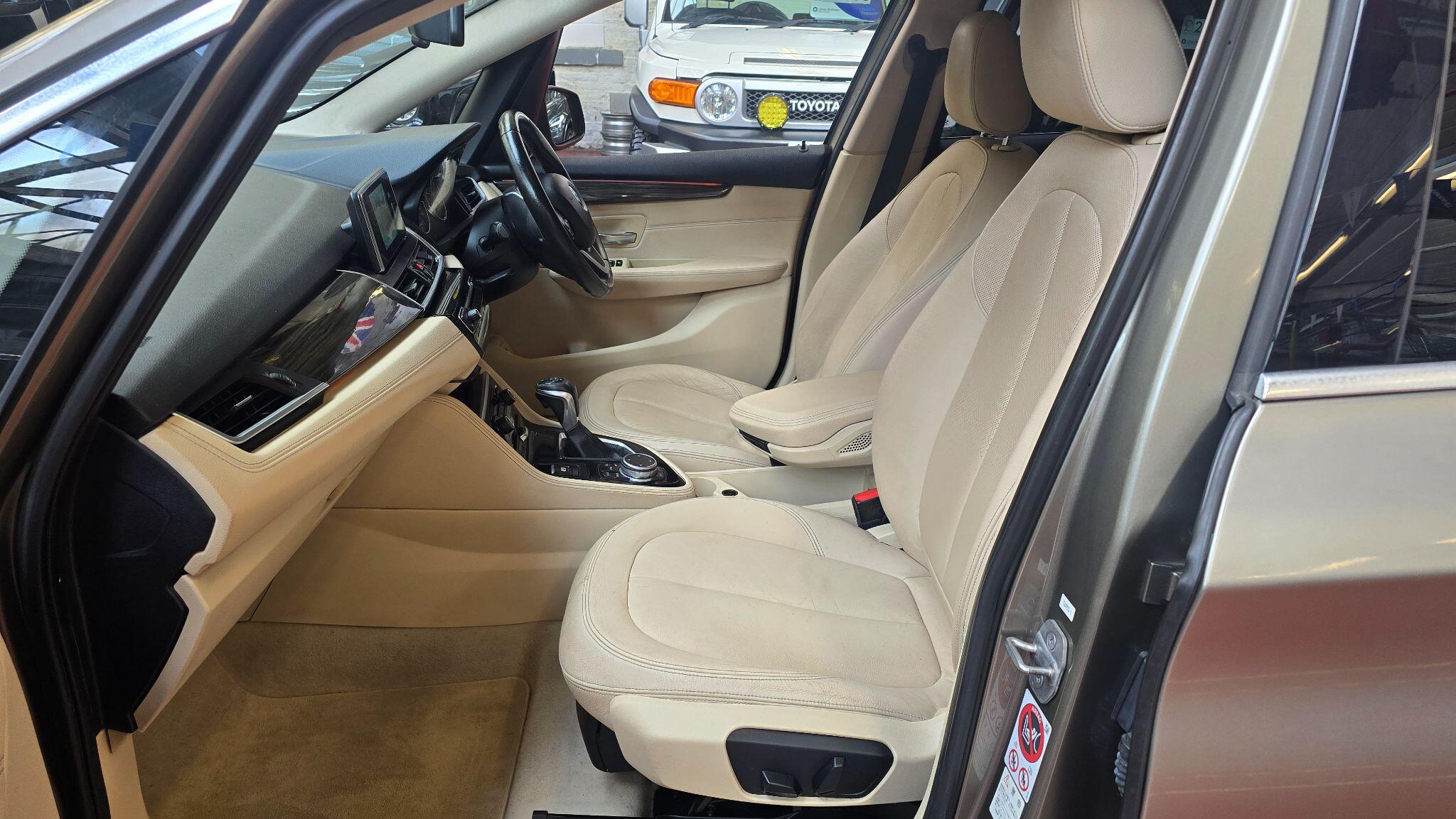 BMW 2 Series view 11