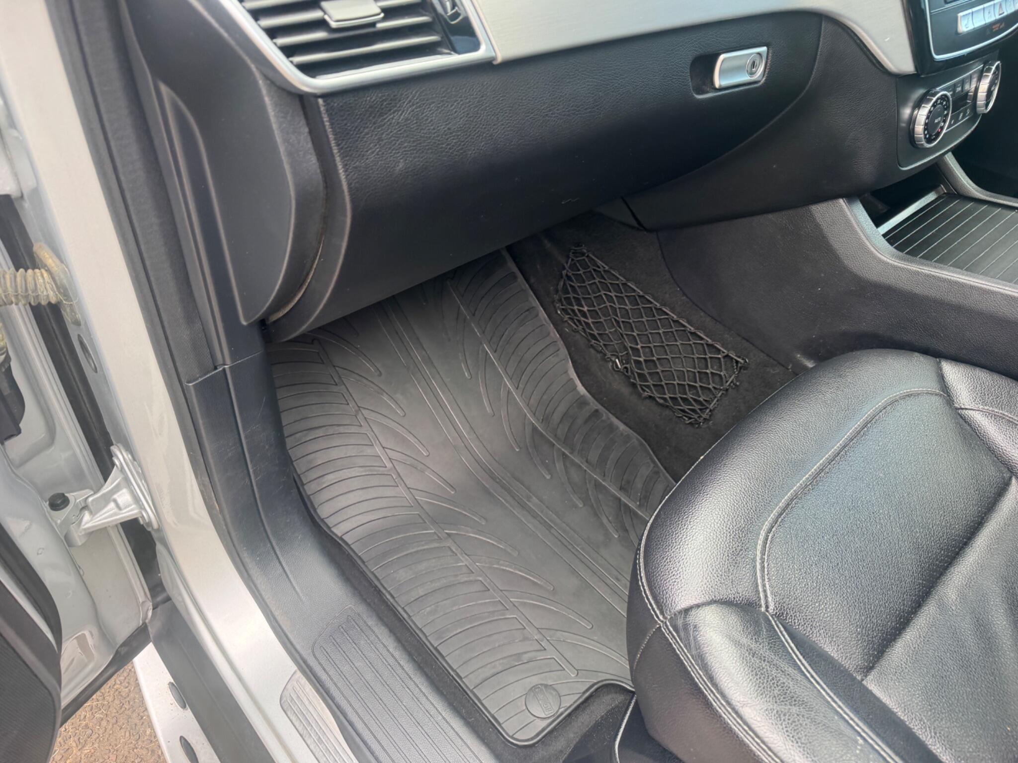 Mercedes-Benz Gle view 74