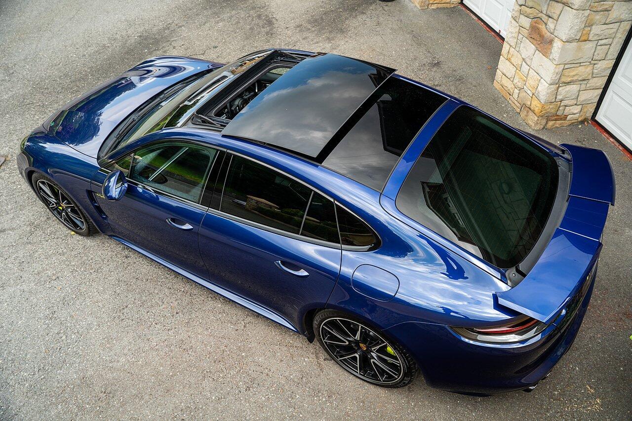 Porsche Panamera view 42