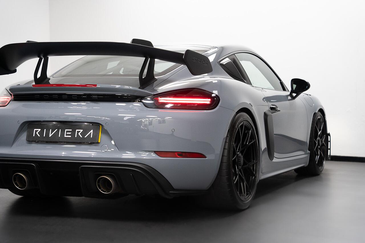 Porsche Cayman view 50
