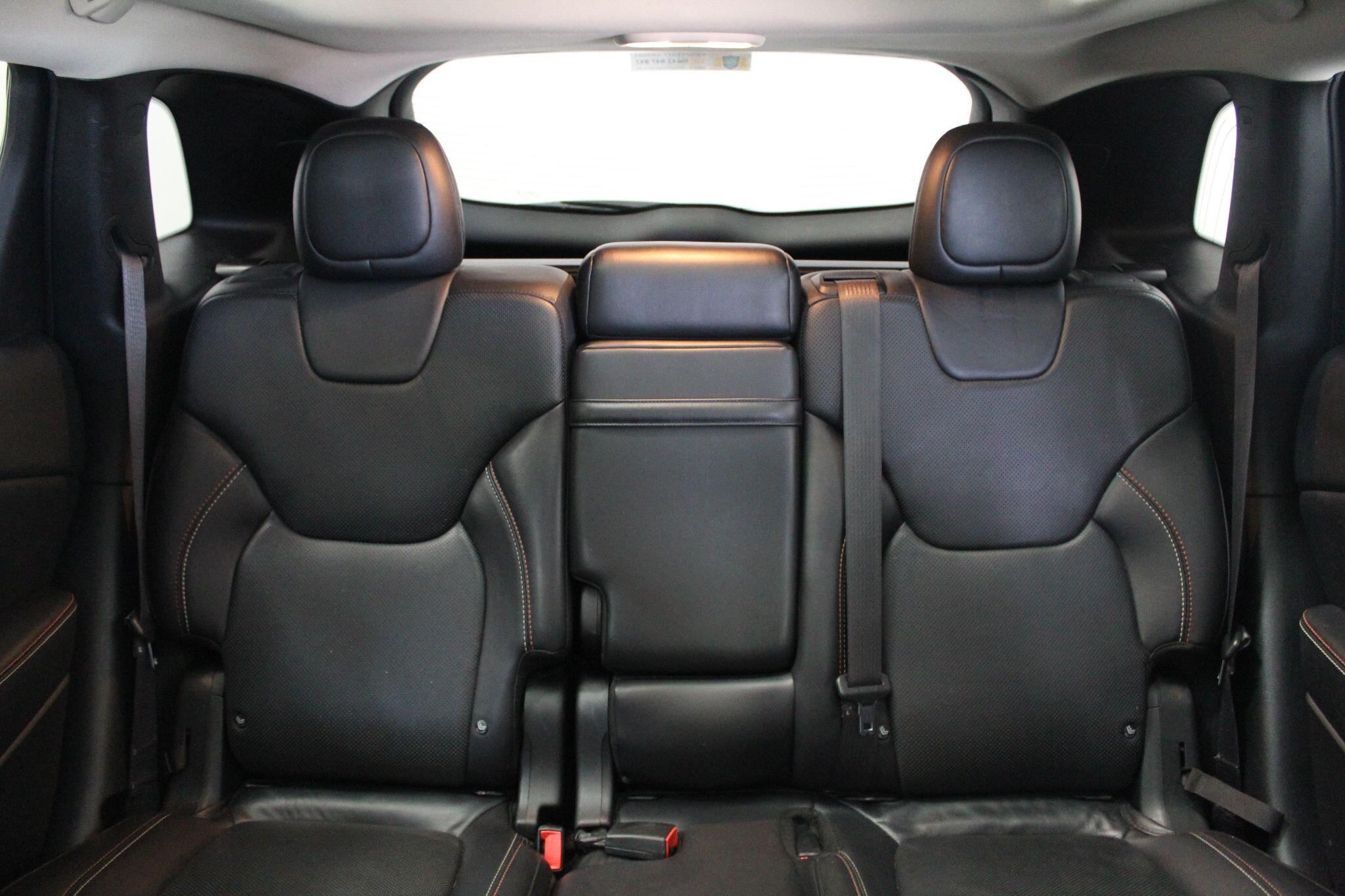 Jeep Cherokee view 54