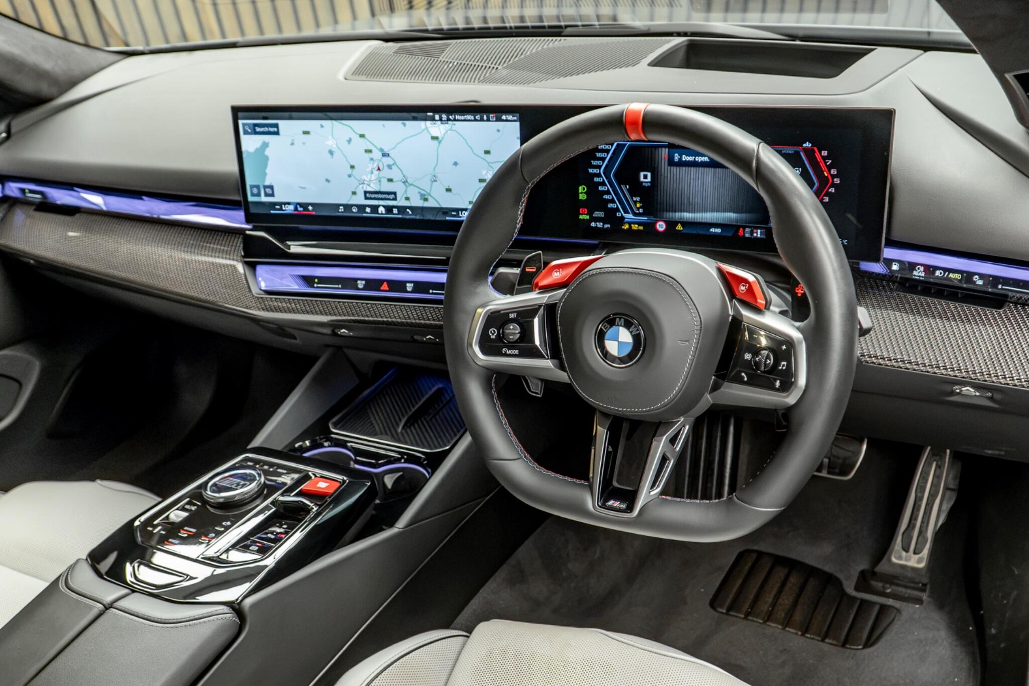 BMW M5 view 22