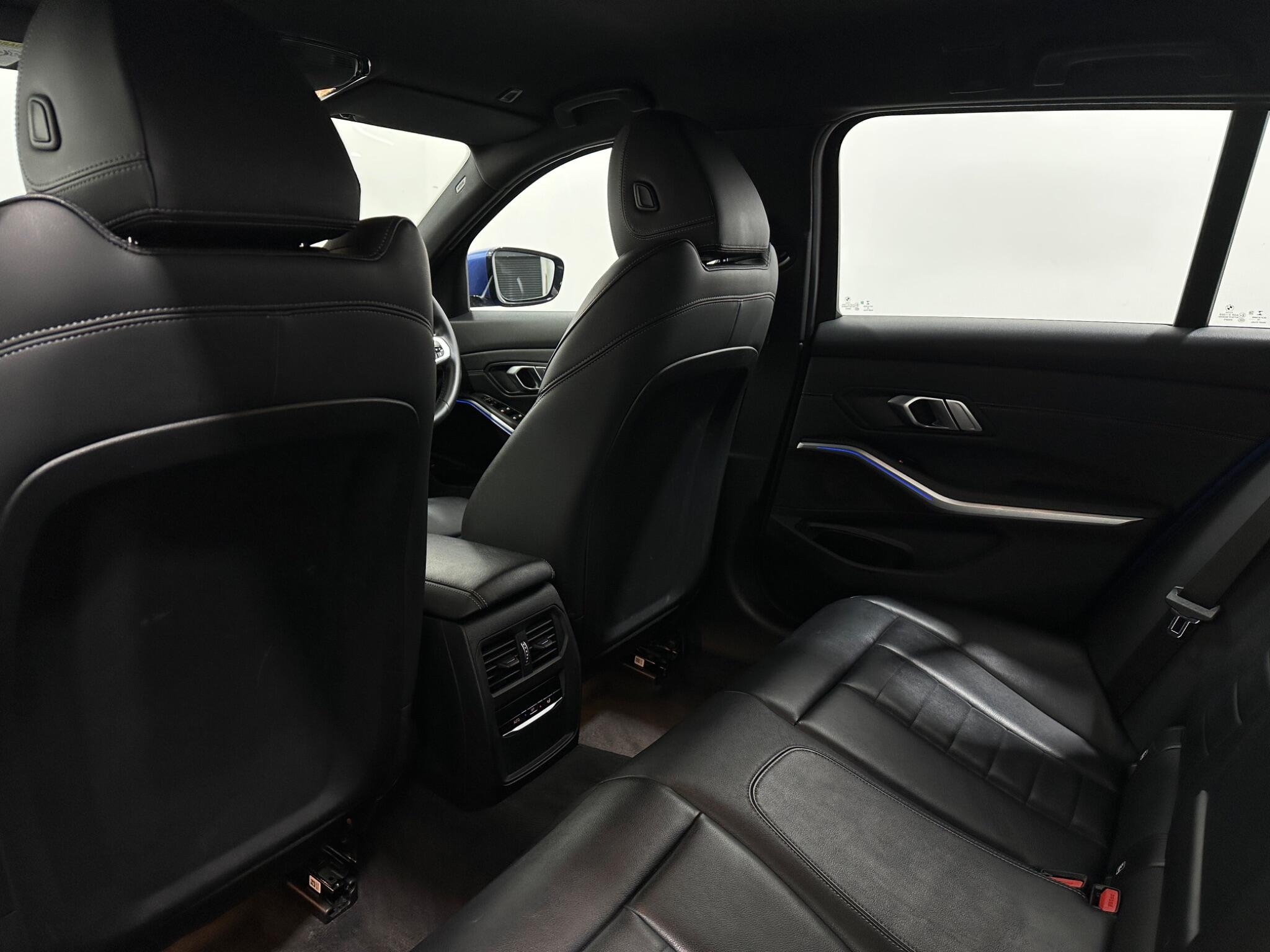 BMW 3 Series view 39