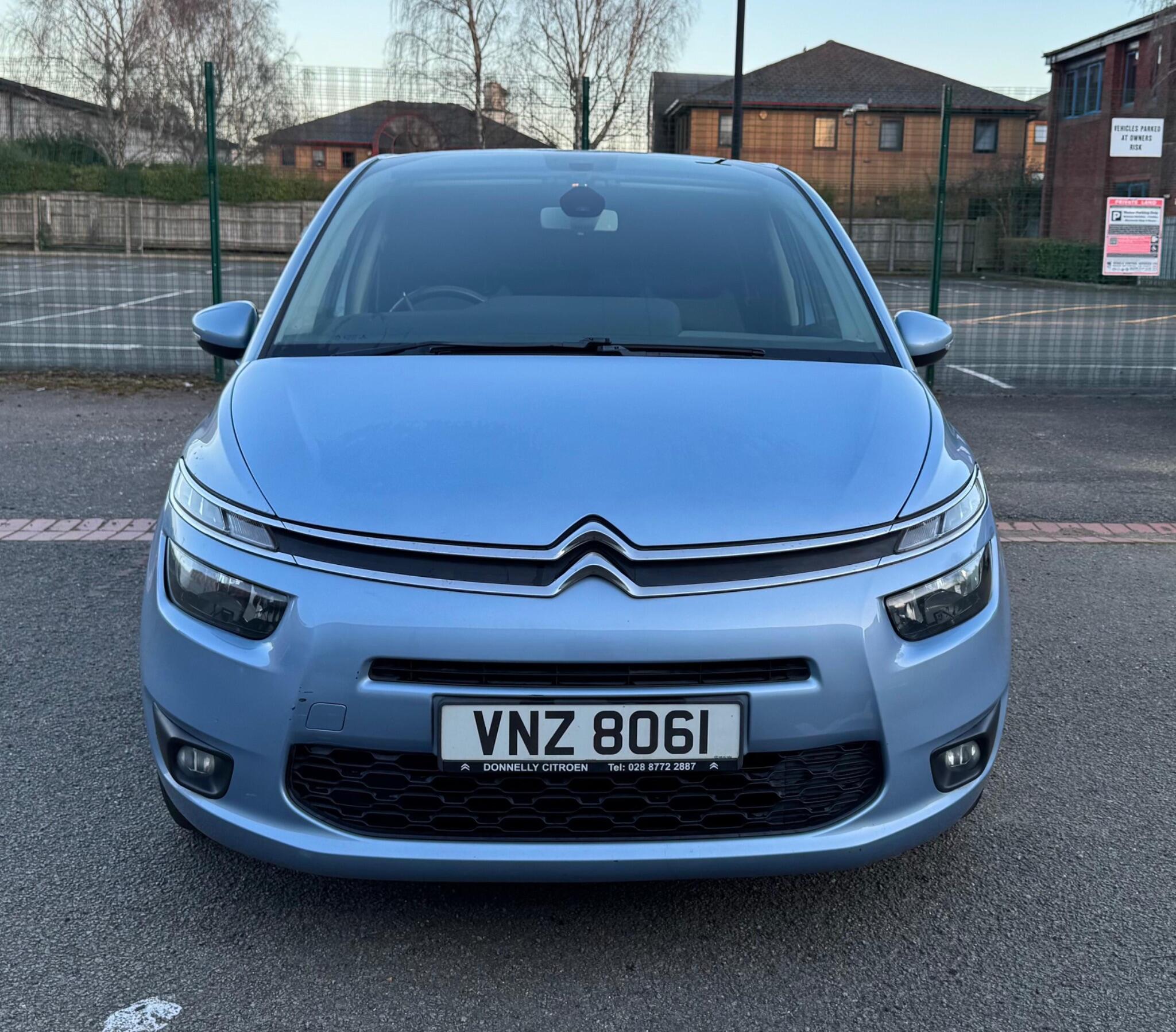 Citroen Grand C4 Picasso view 3