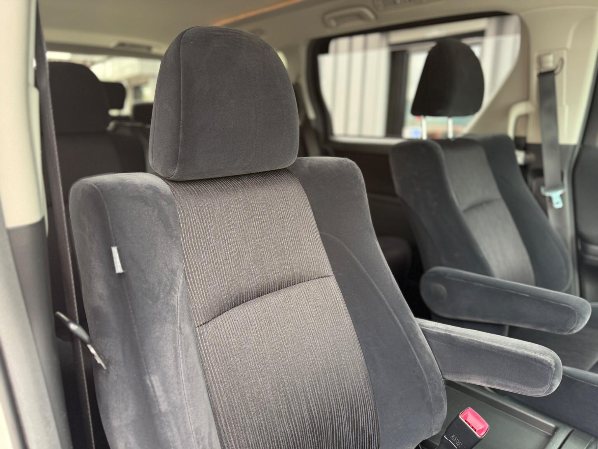 Toyota Vellfire view 41