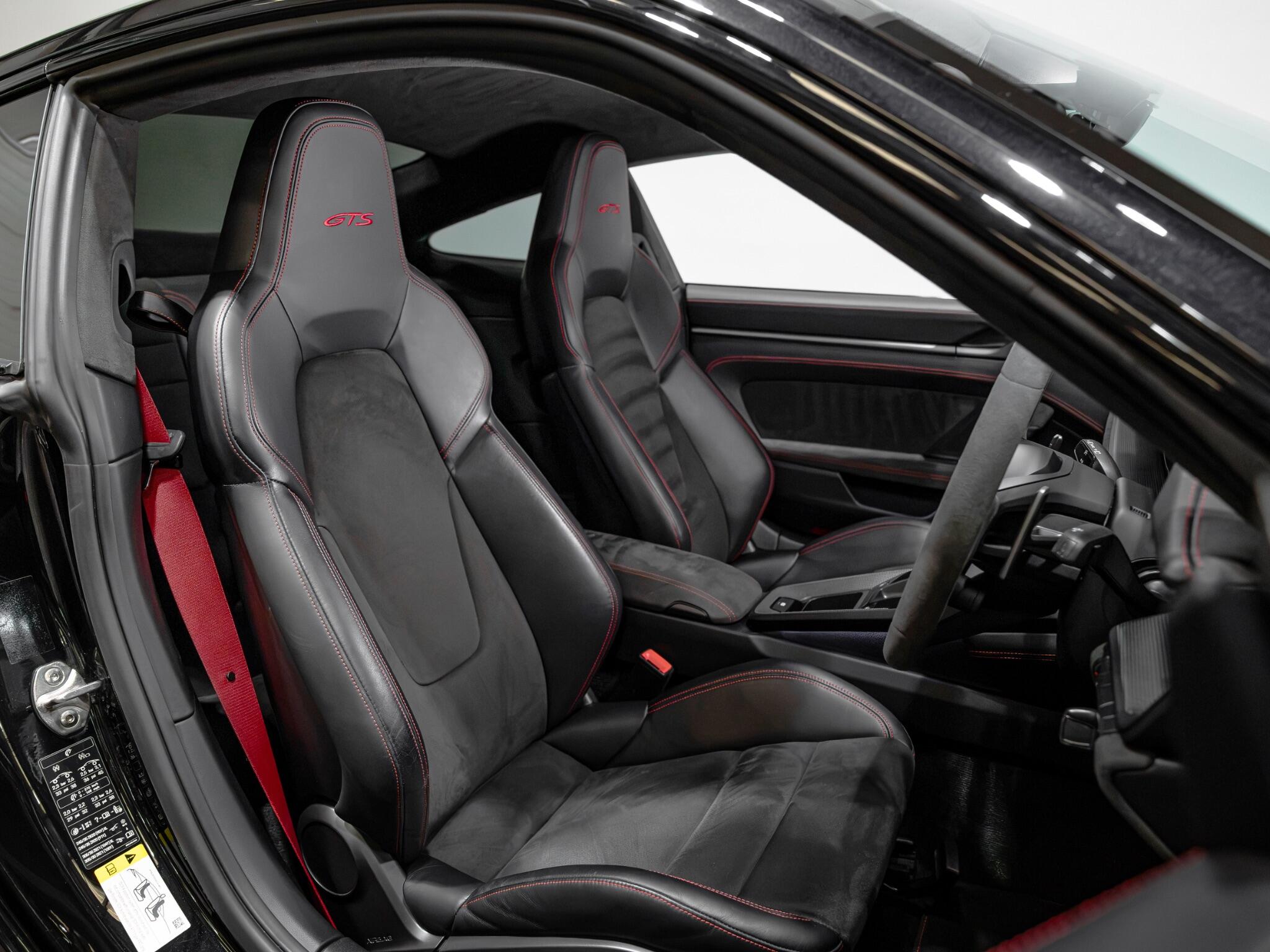 Porsche 911 view 2