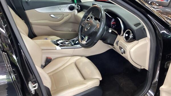 Mercedes-Benz C-Class view 3