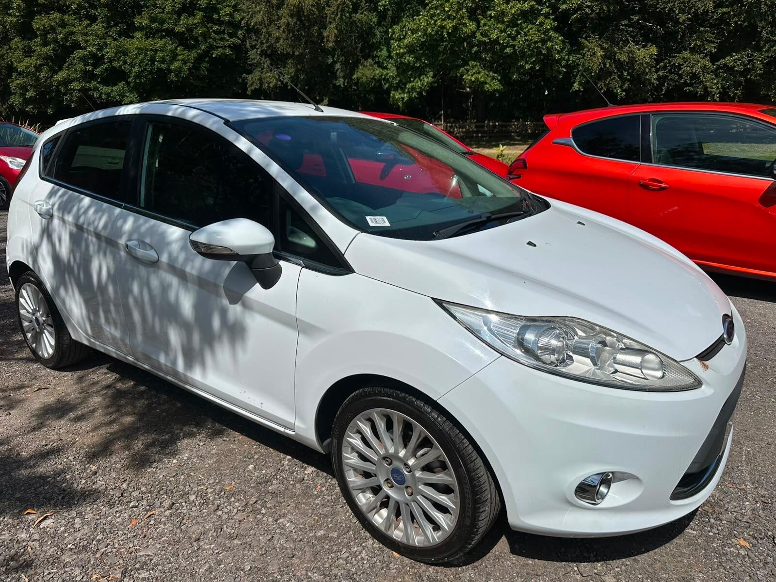 Ford Fiesta view 5