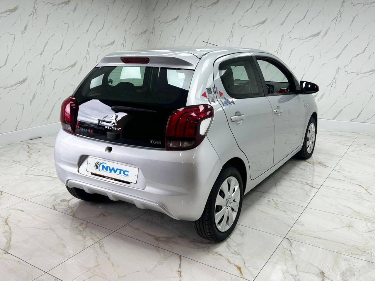 Peugeot 108 view 11