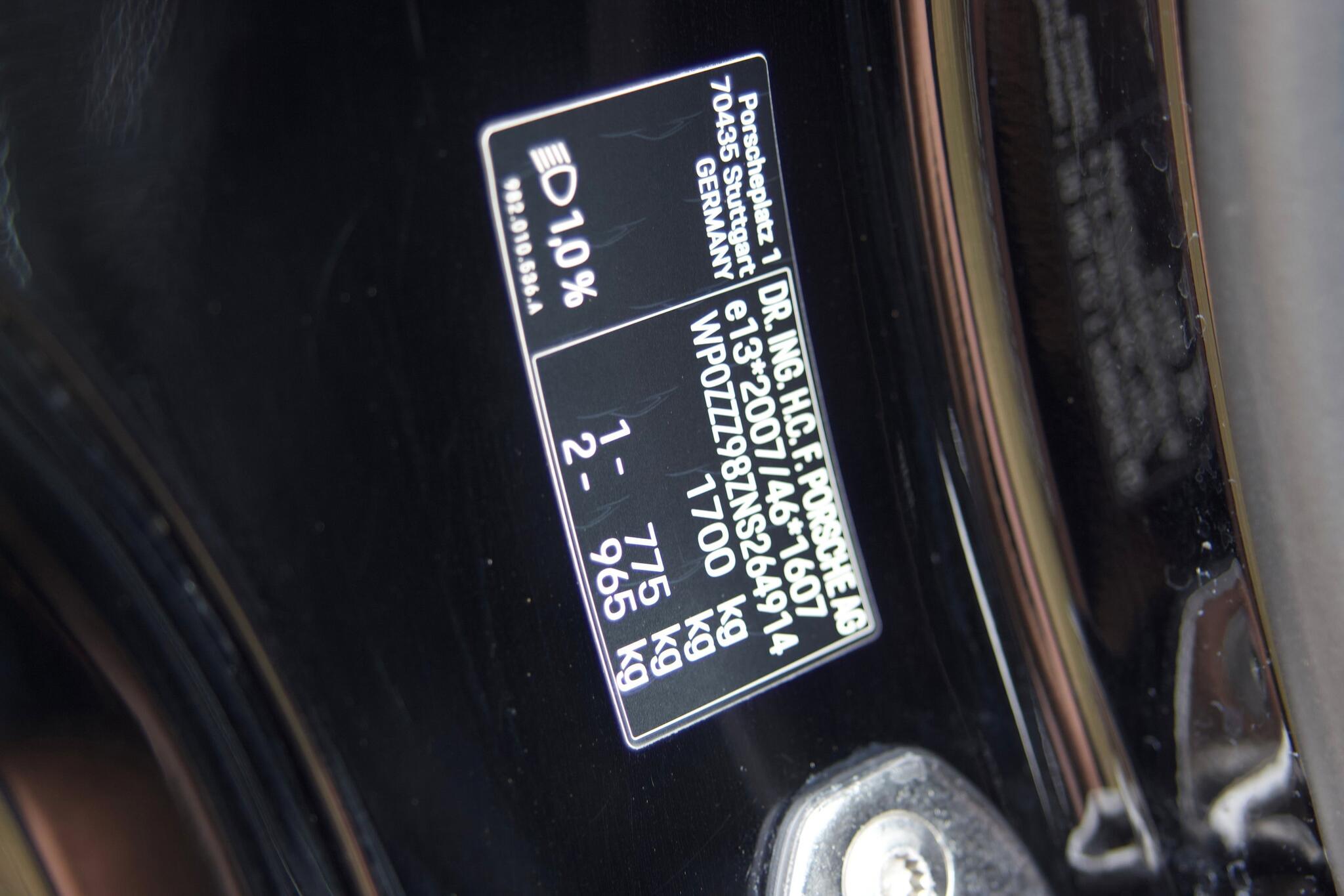 Porsche Cayman view 15