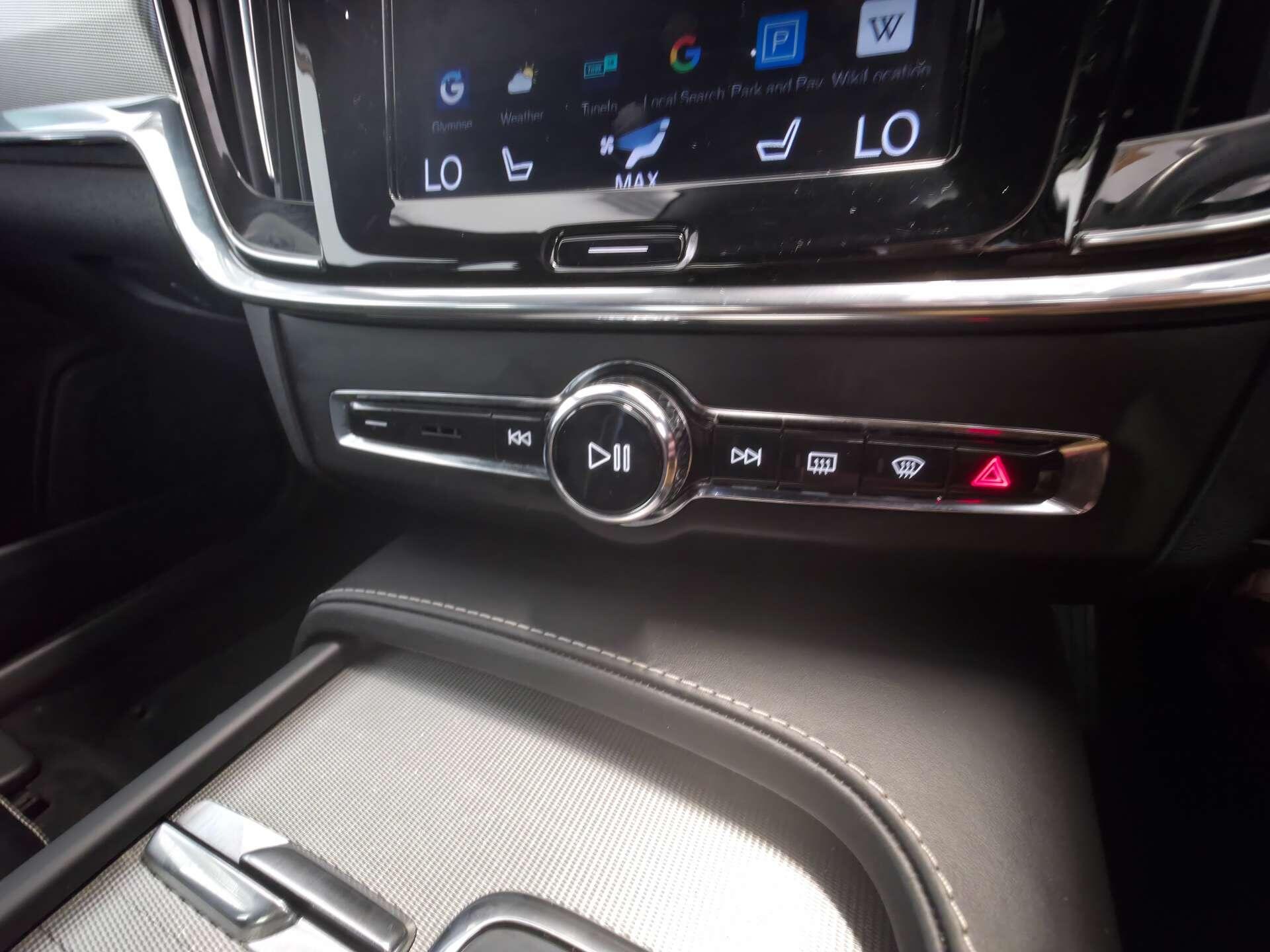 Volvo S90 view 45