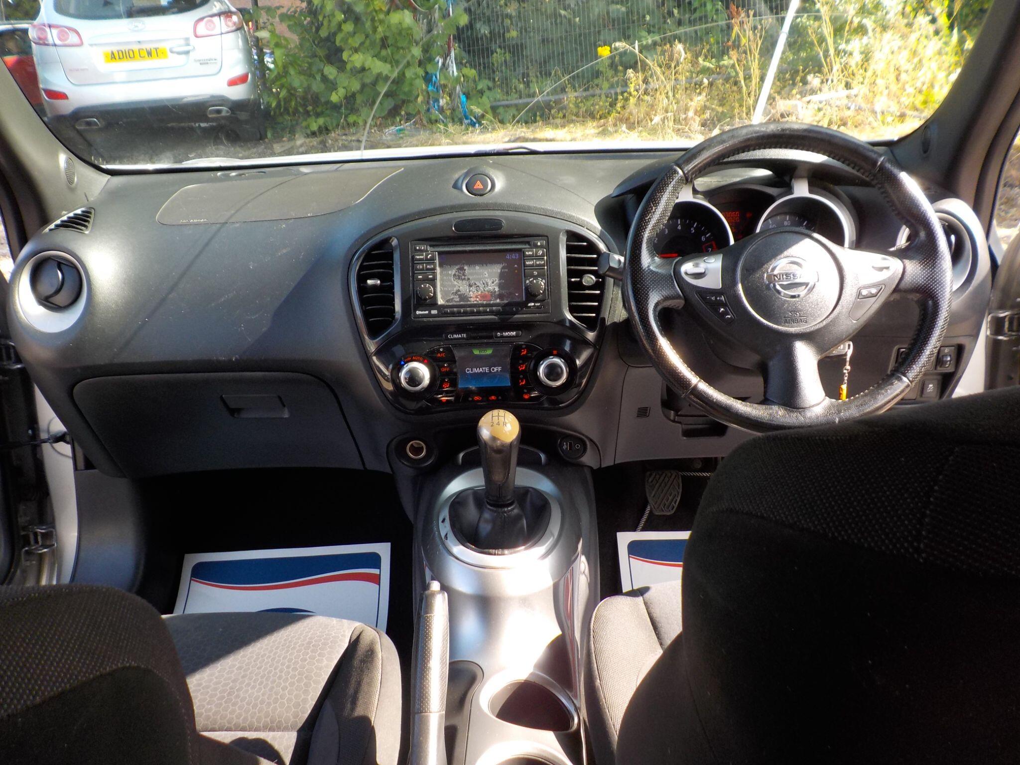 Nissan Juke 1.6 Acenta Premium Euro 5 (s/s) 5dr