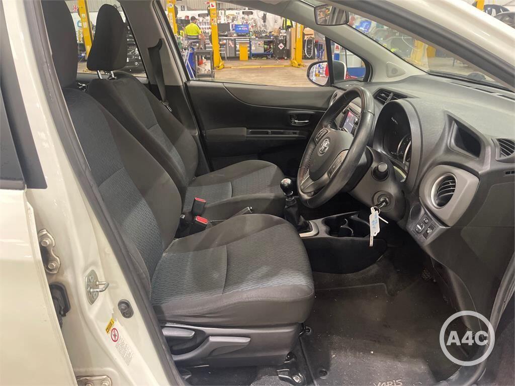 Toyota Yaris view 7