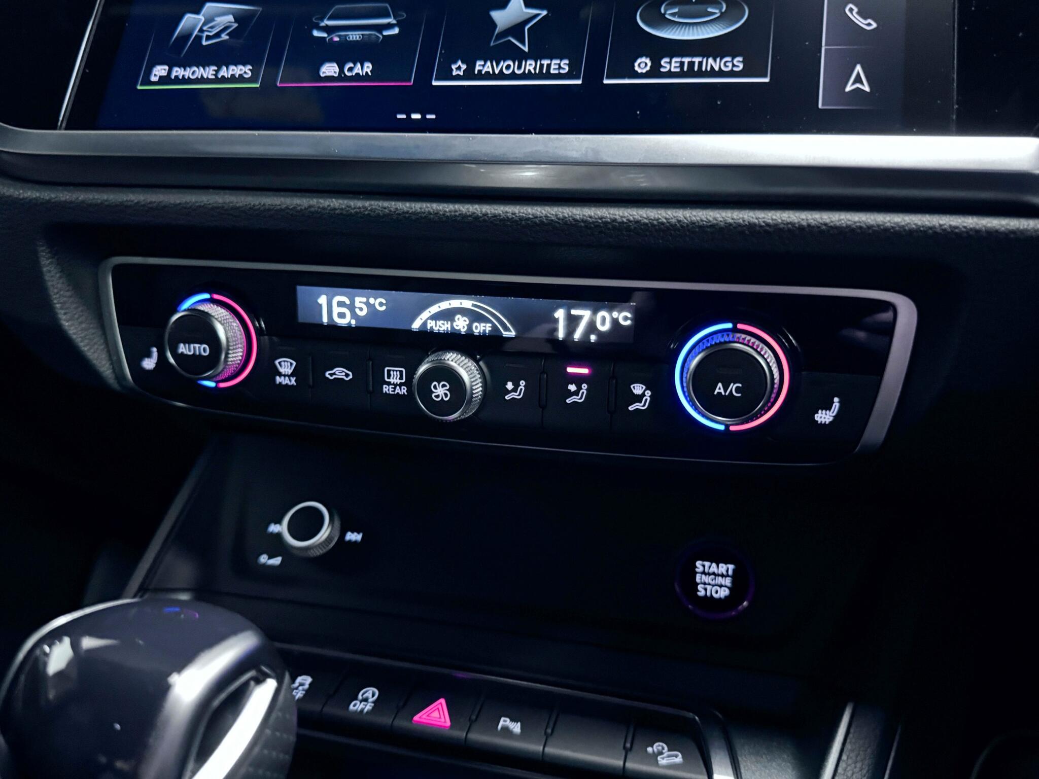 Audi RS Q3 view 43