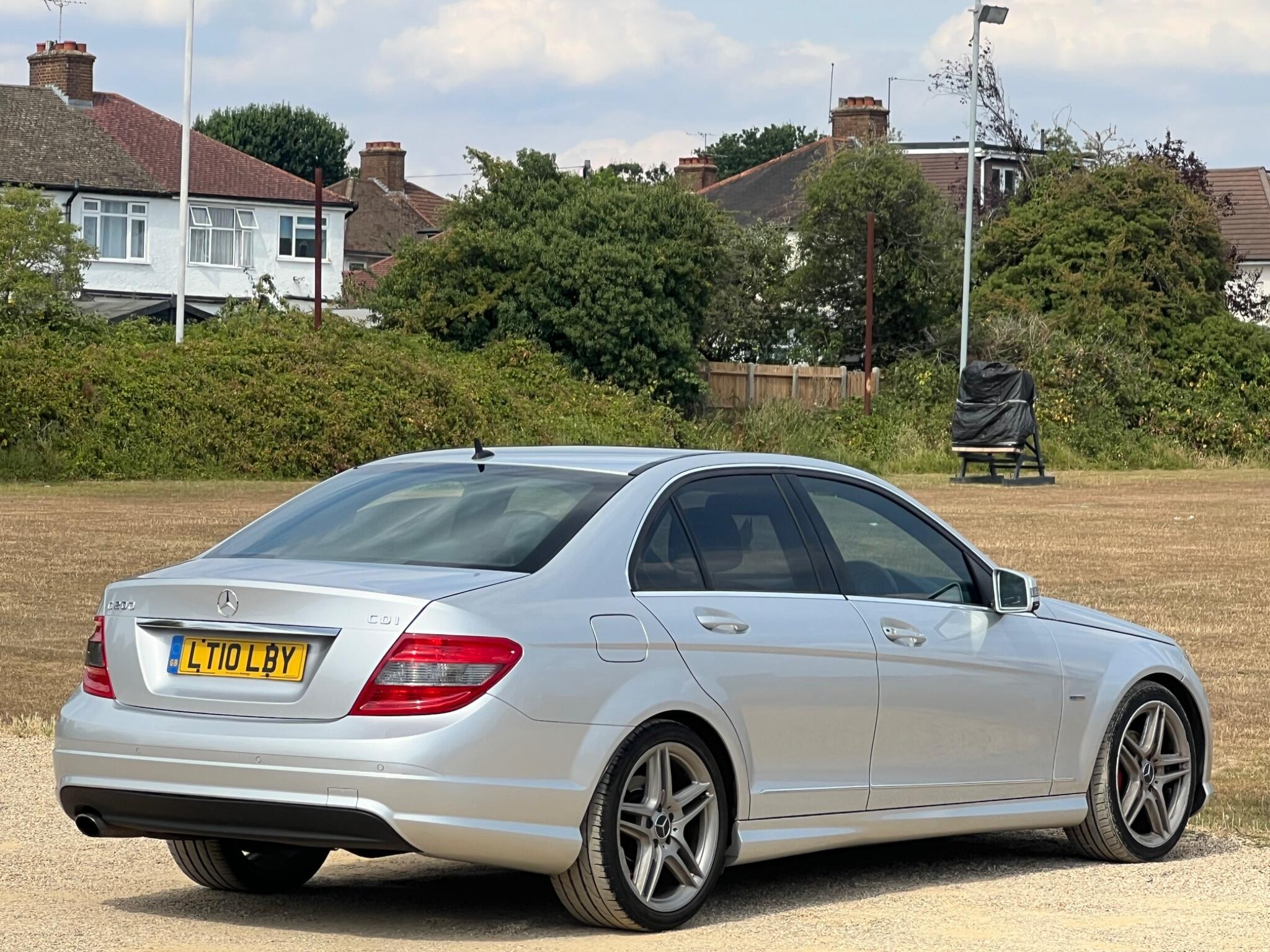 Mercedes-Benz C-Class view 9