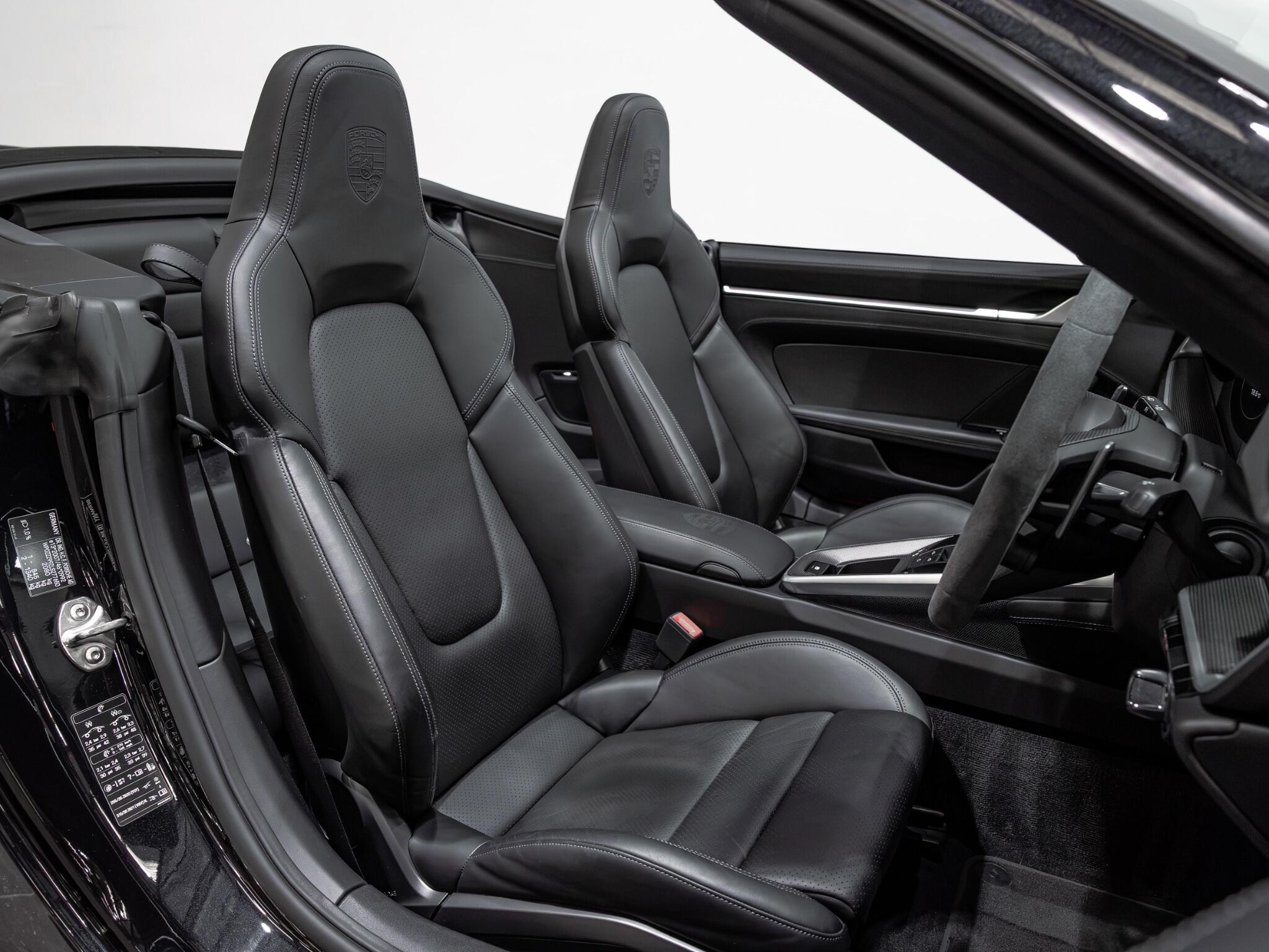 Porsche 911 view 2