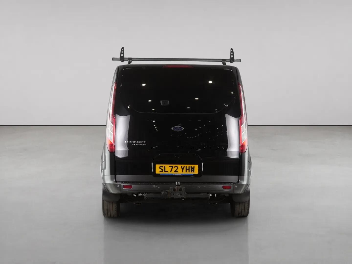 Ford Transit Custom view 6