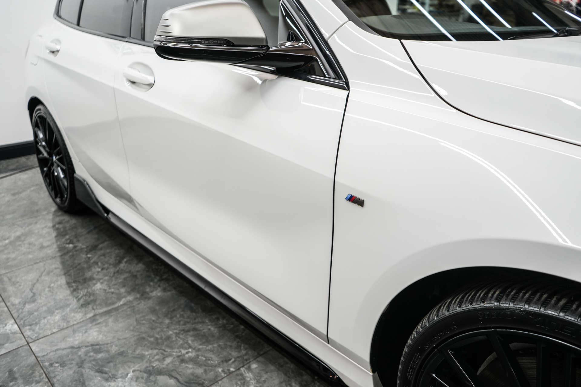 BMW 1 Series view 8