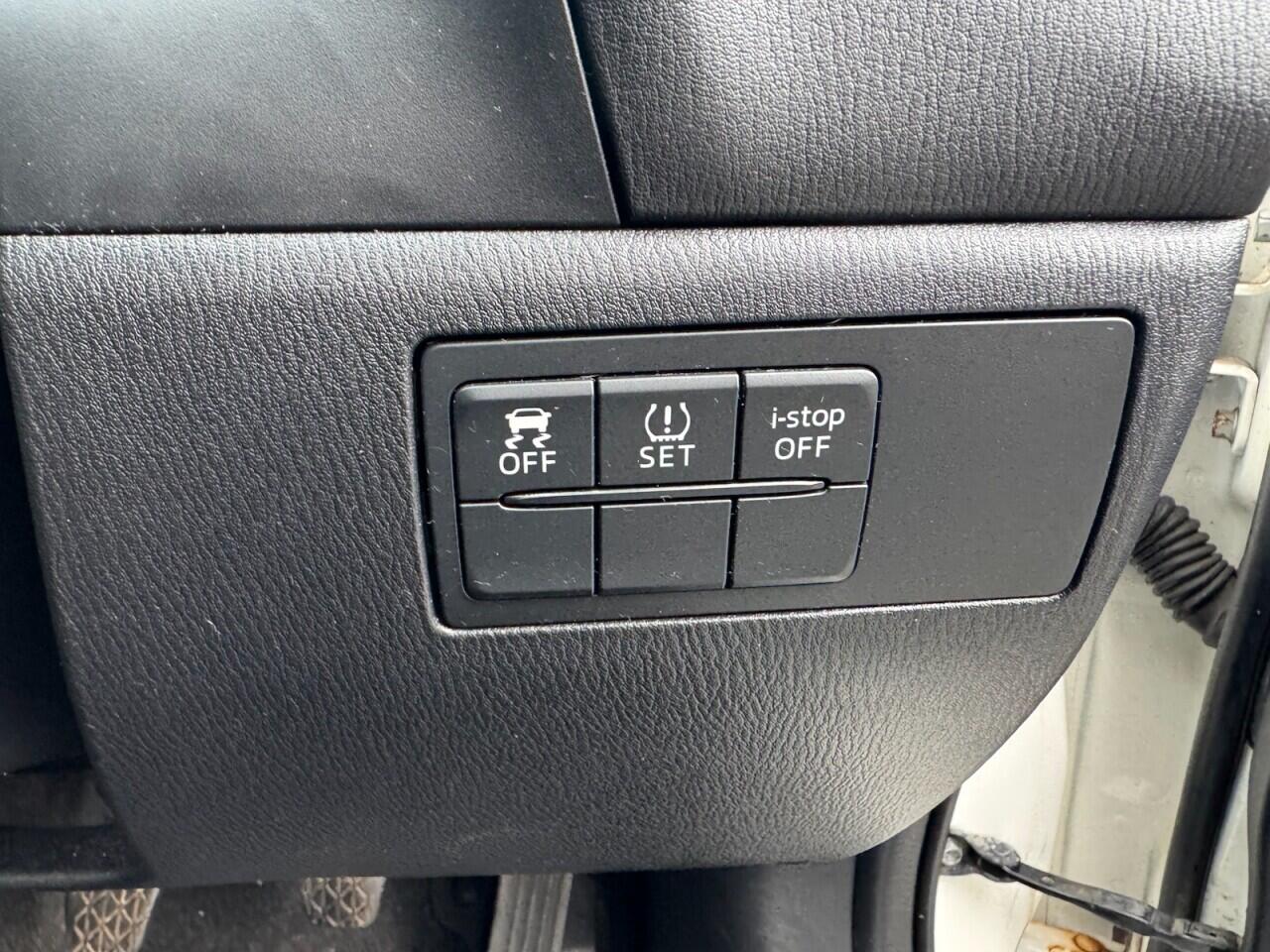 Mazda Mazda3 view 60