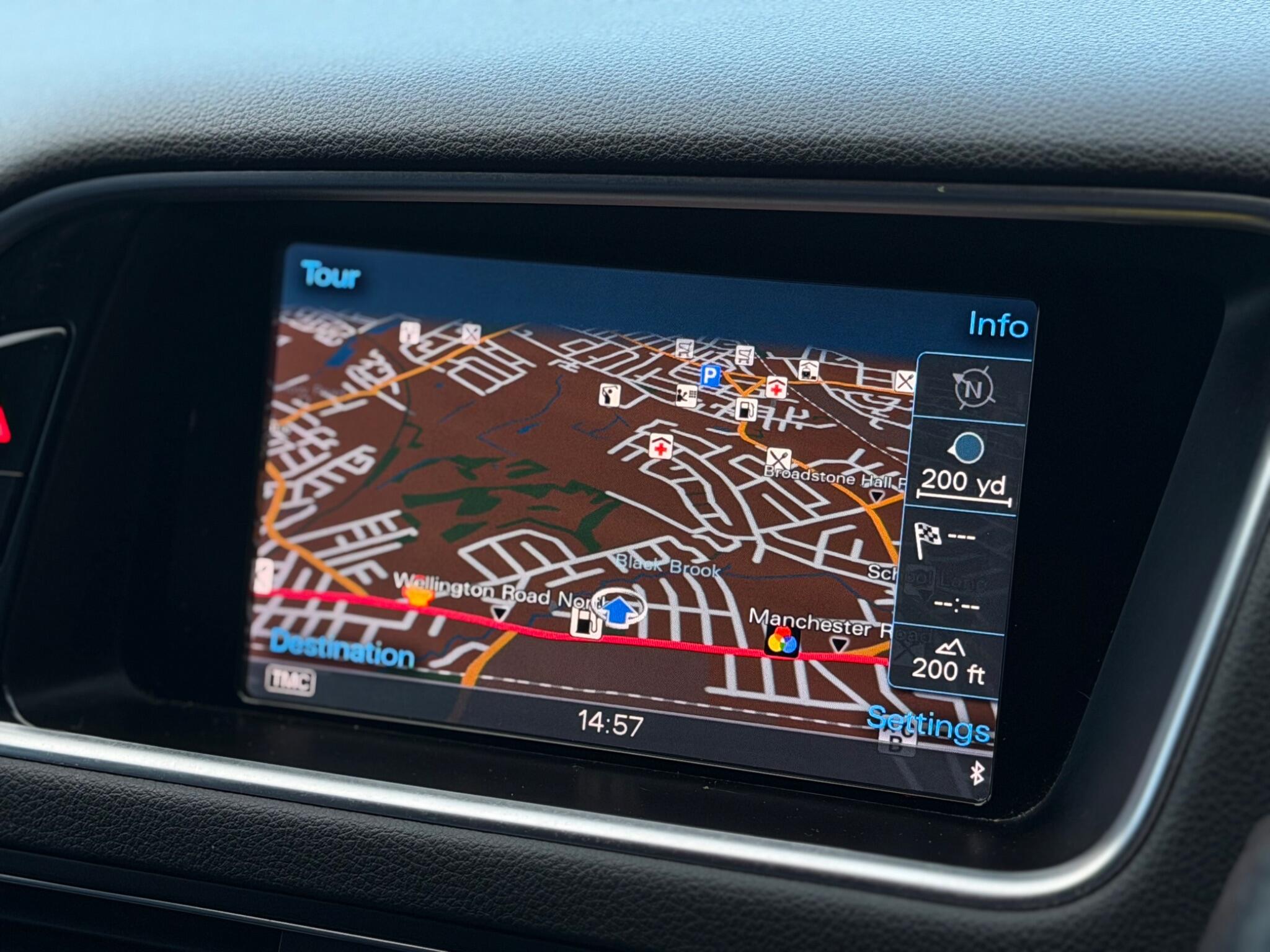 Audi Q5 view 26