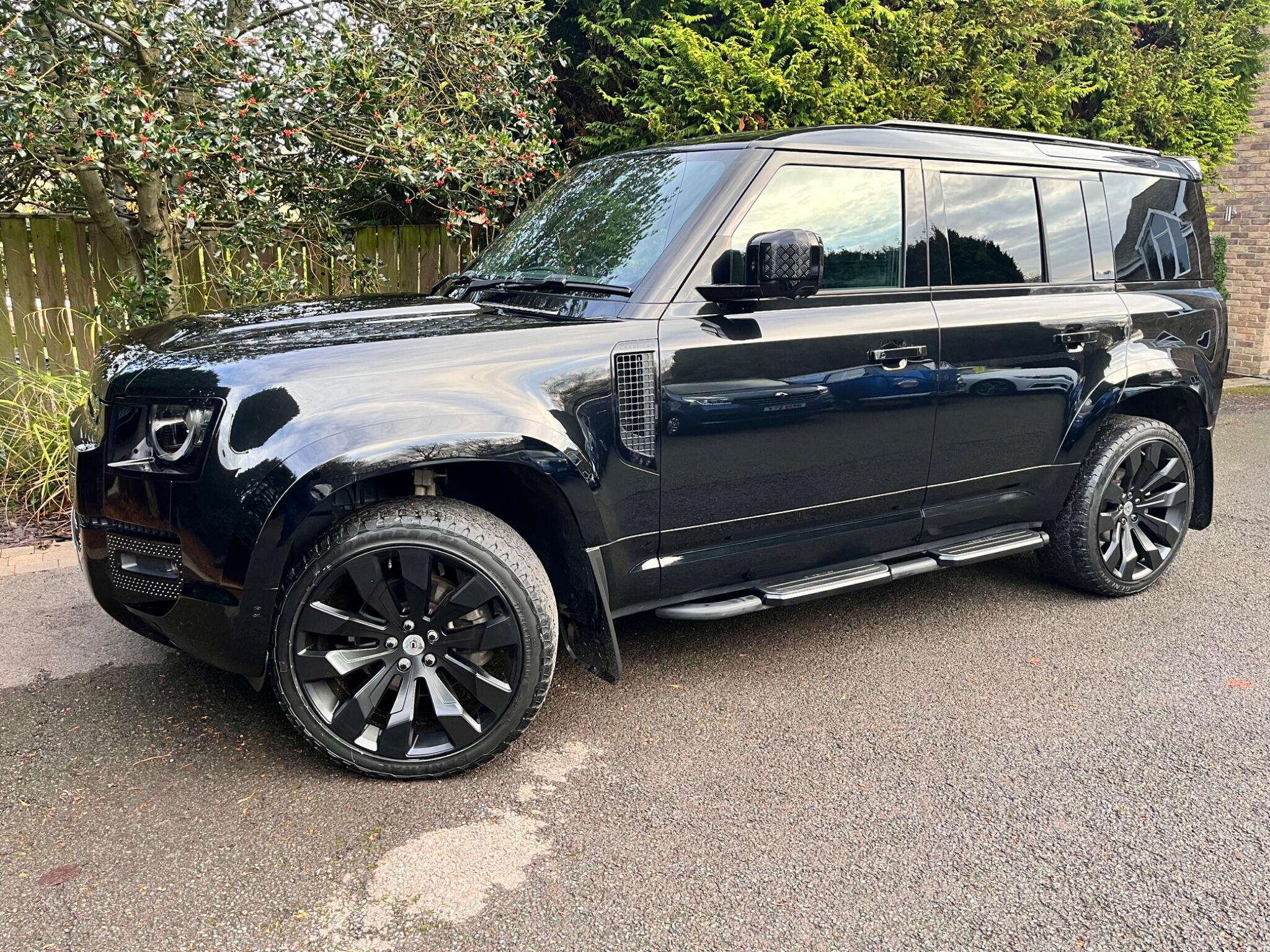 Land Rover Defender view 5