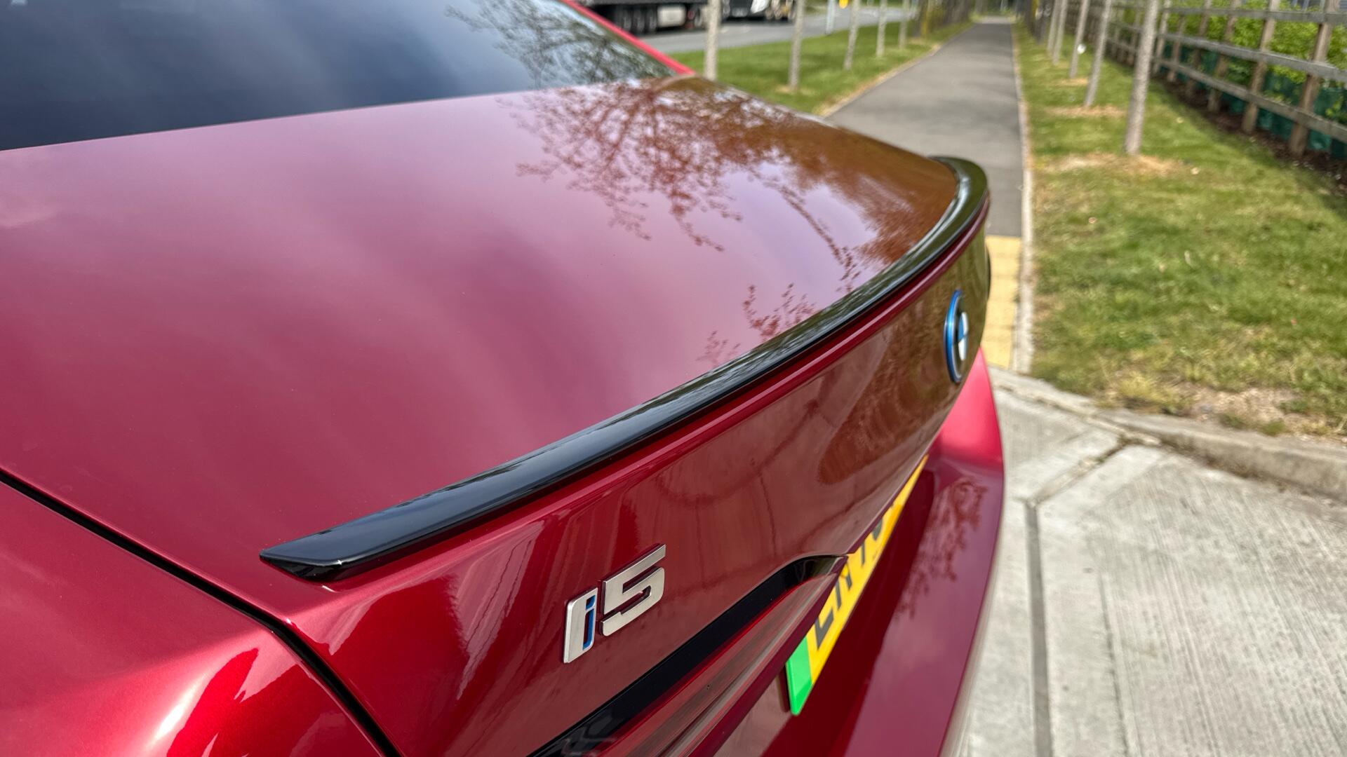 BMW i5 view 36