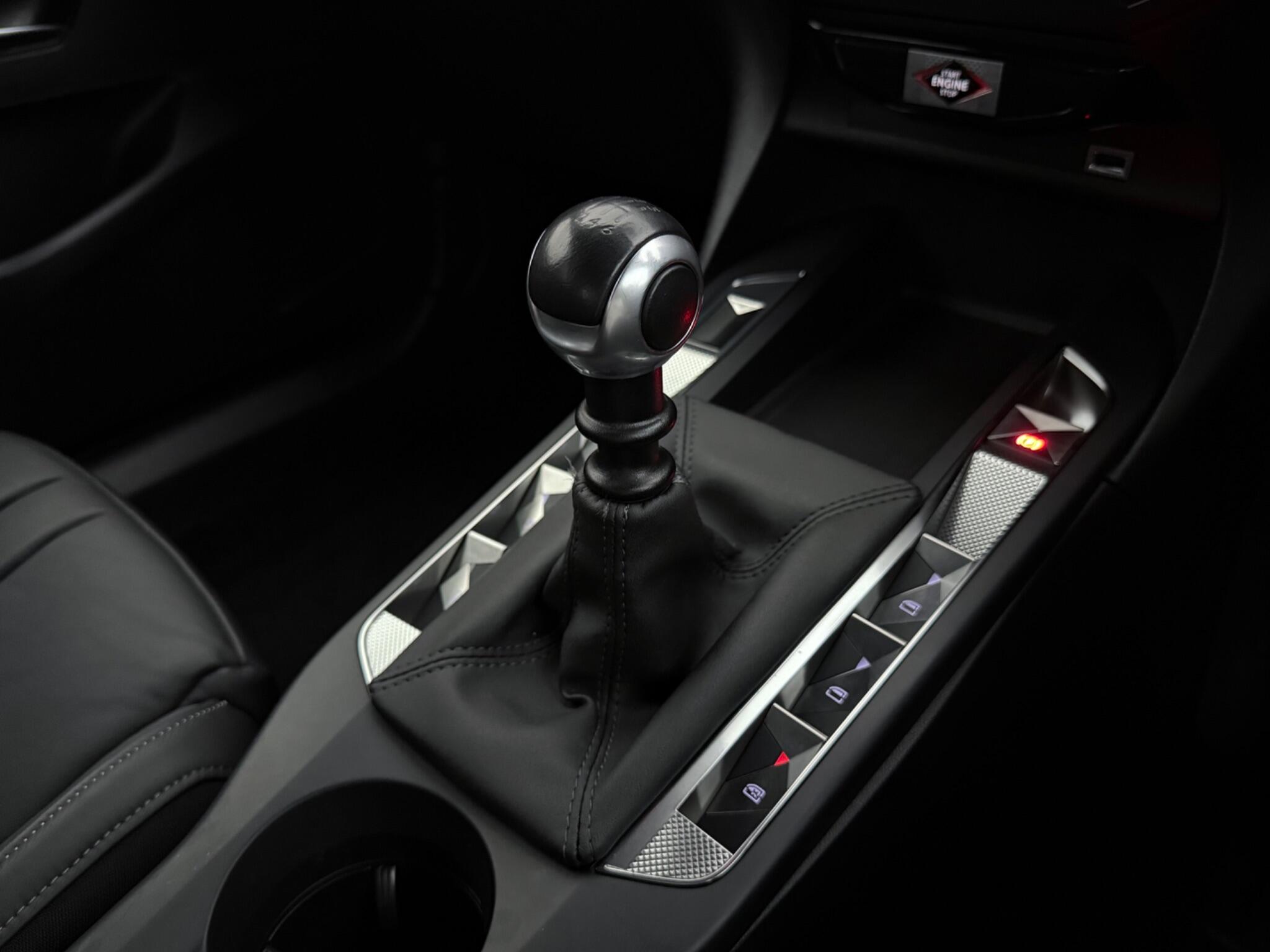 DS Automobiles DS 3 Crossback view 14