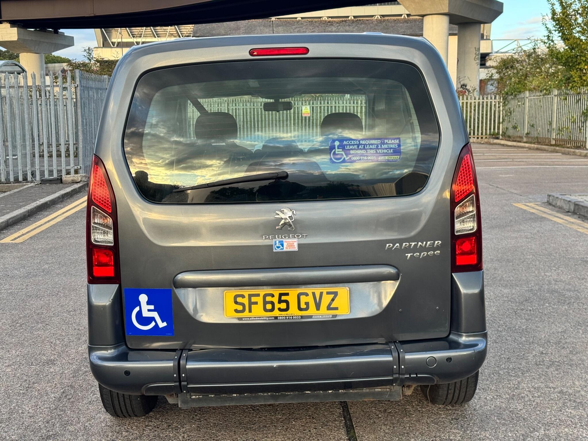 Peugeot Partner Tepee view 13