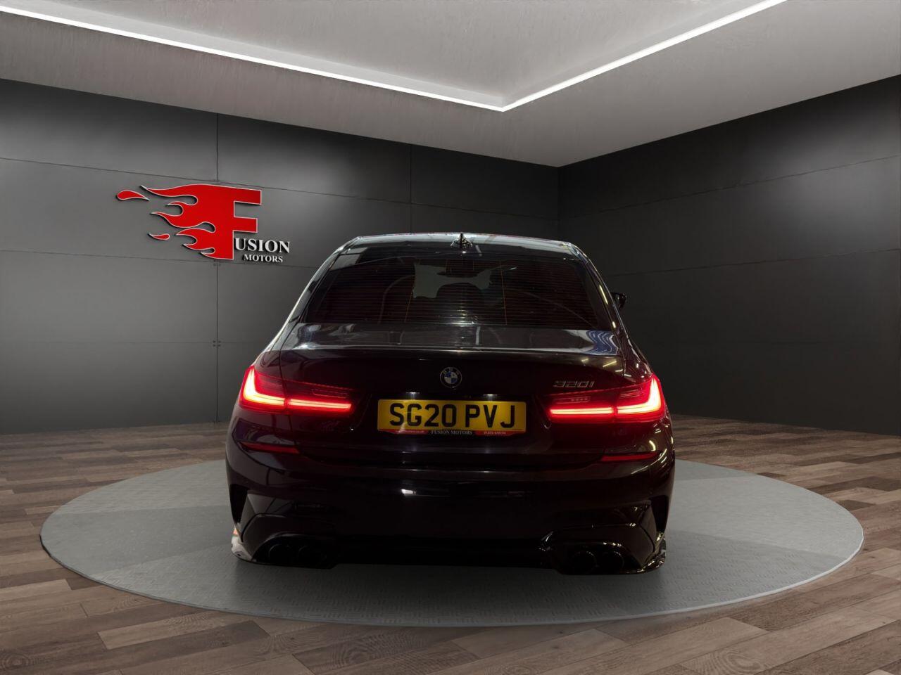 BMW 3 Series view 3