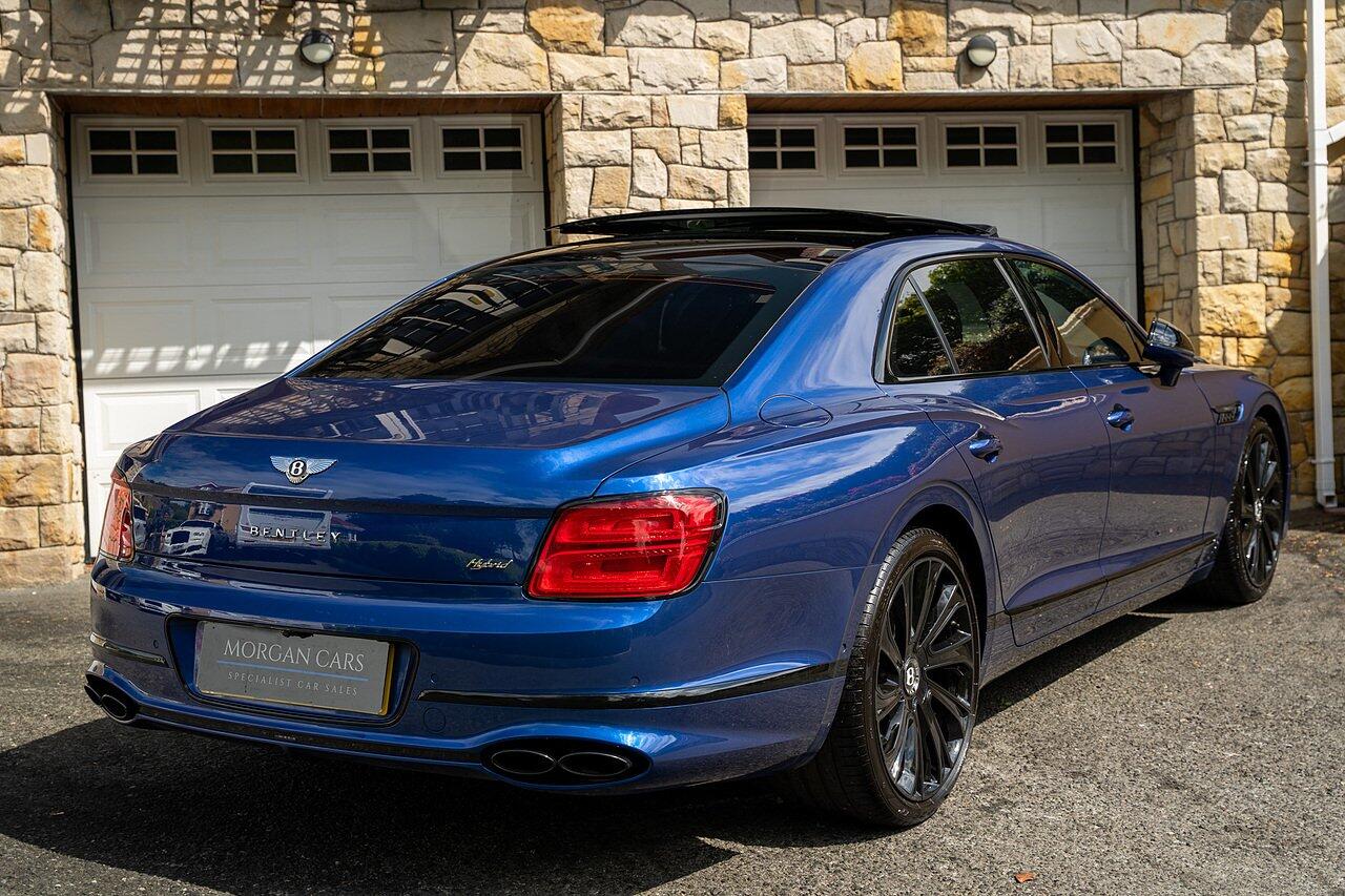 Bentley Flying Spur view 15