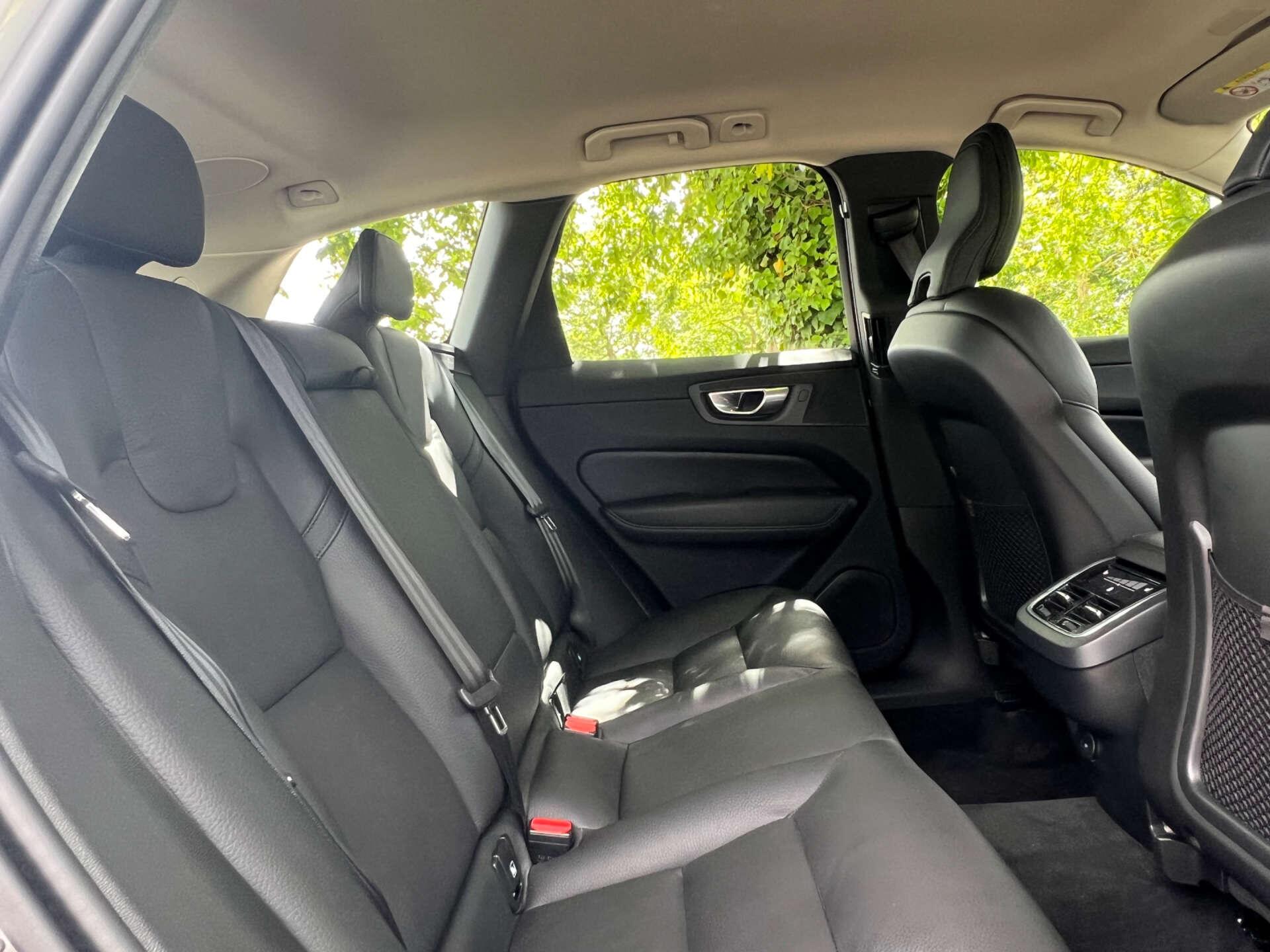 Volvo XC60 view 14