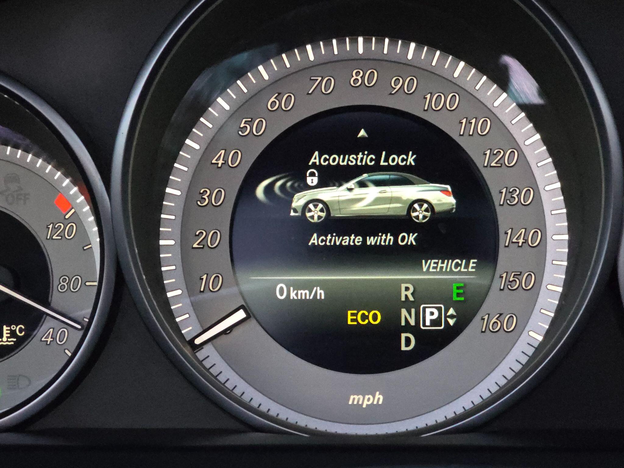 2014 Mercedes-Benz E Class image 59
