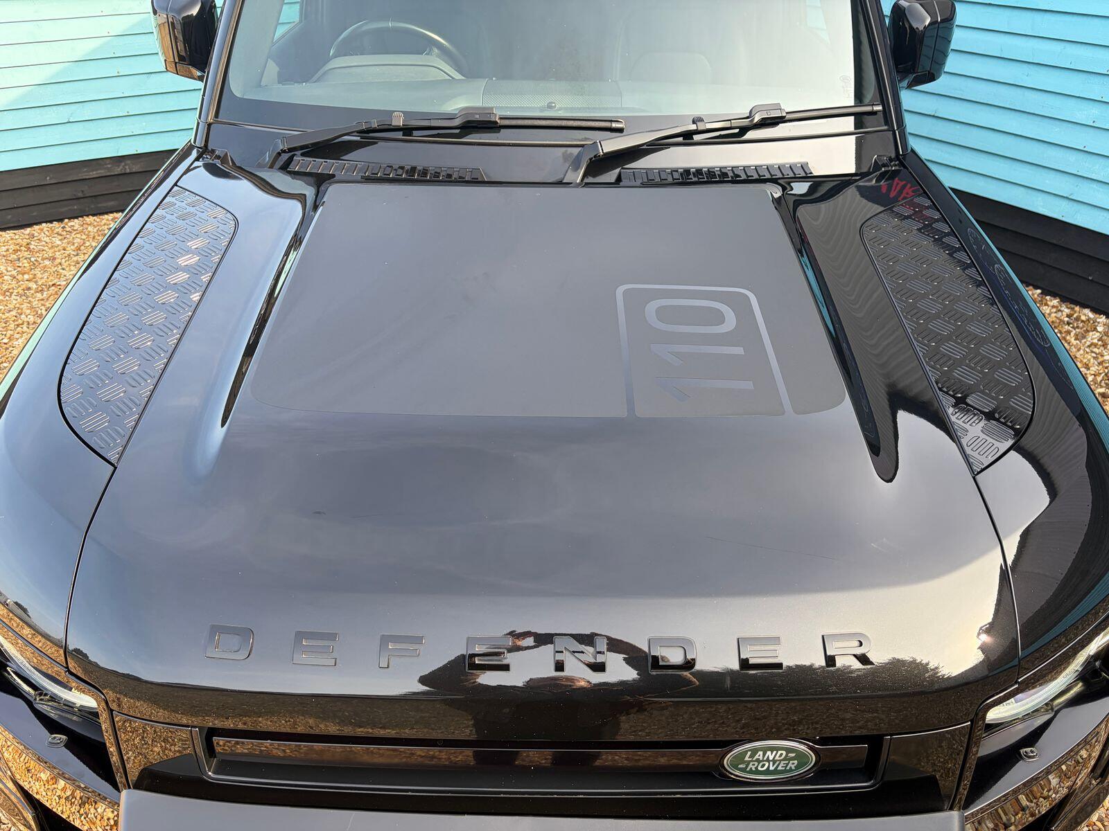 Land Rover Defender view 42