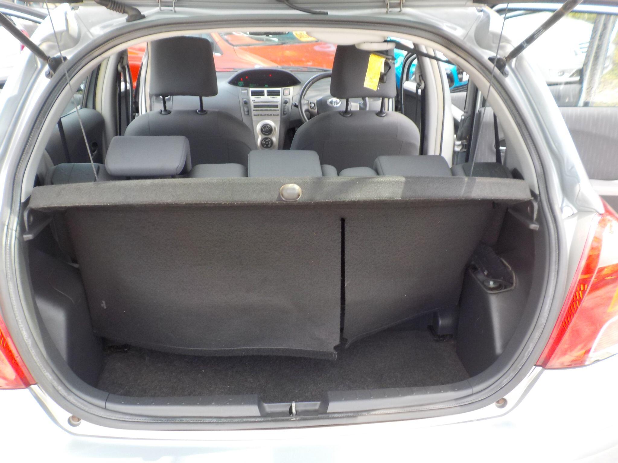 Toyota Yaris 1.33 Dual VVT-i TR Euro 4 (s/s) 5dr