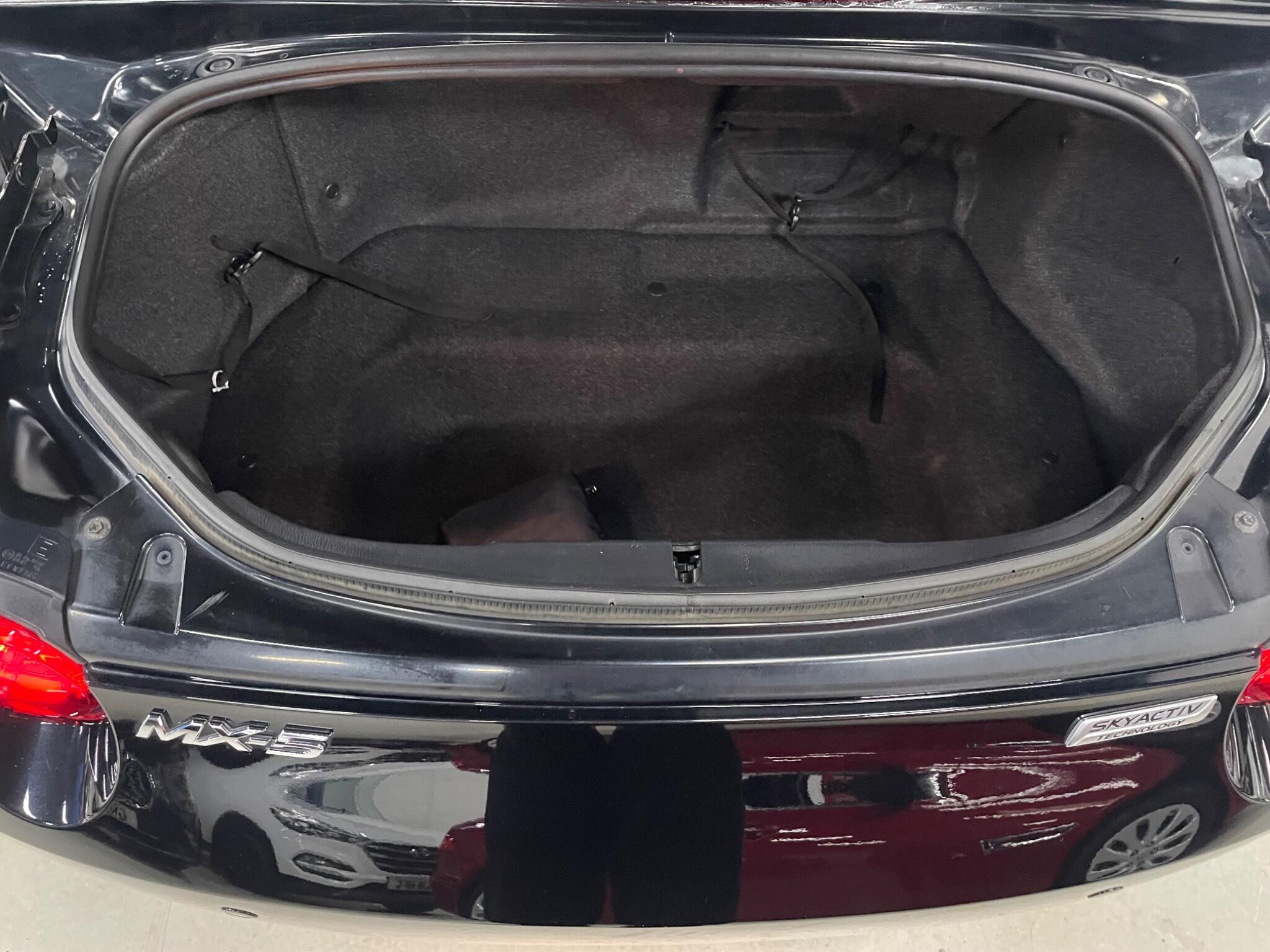 Mazda MX-5 view 10