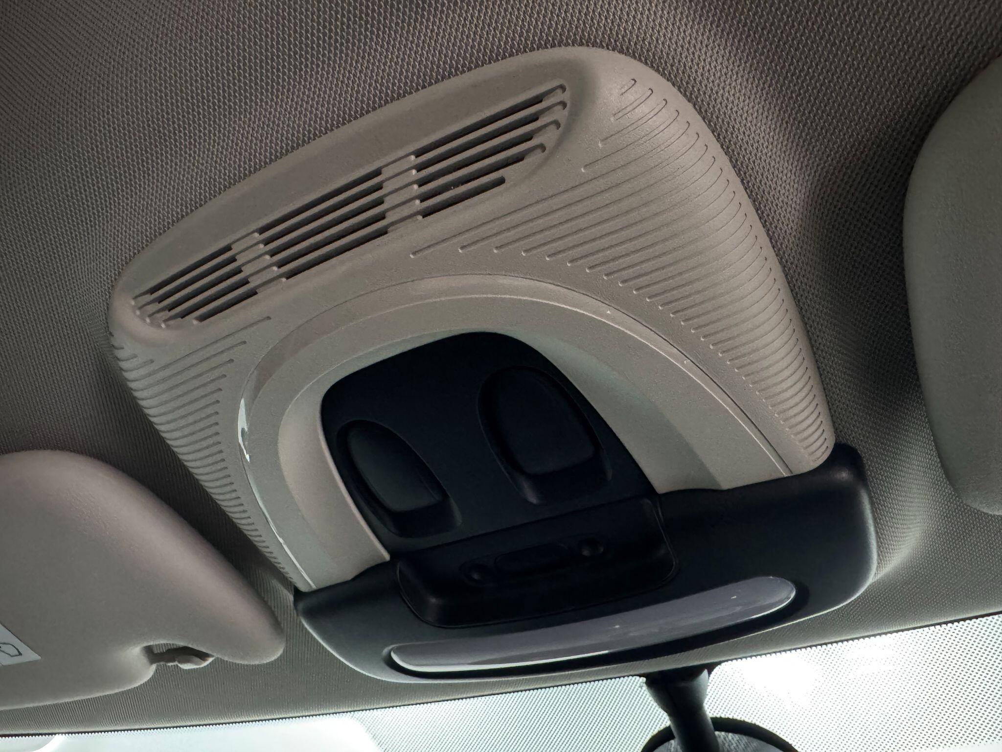 Mini Hatch view 13