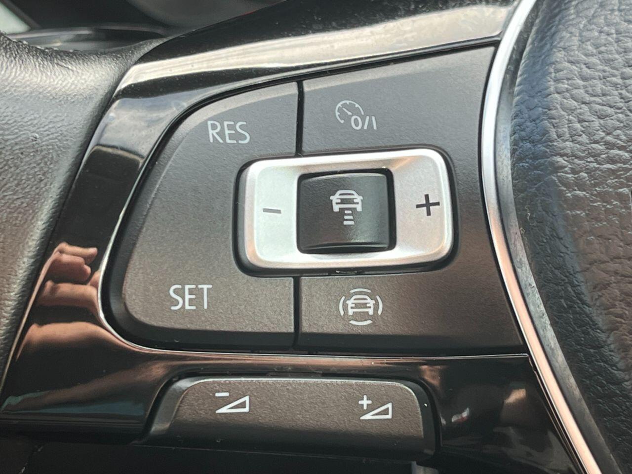 Volkswagen Tiguan view 29
