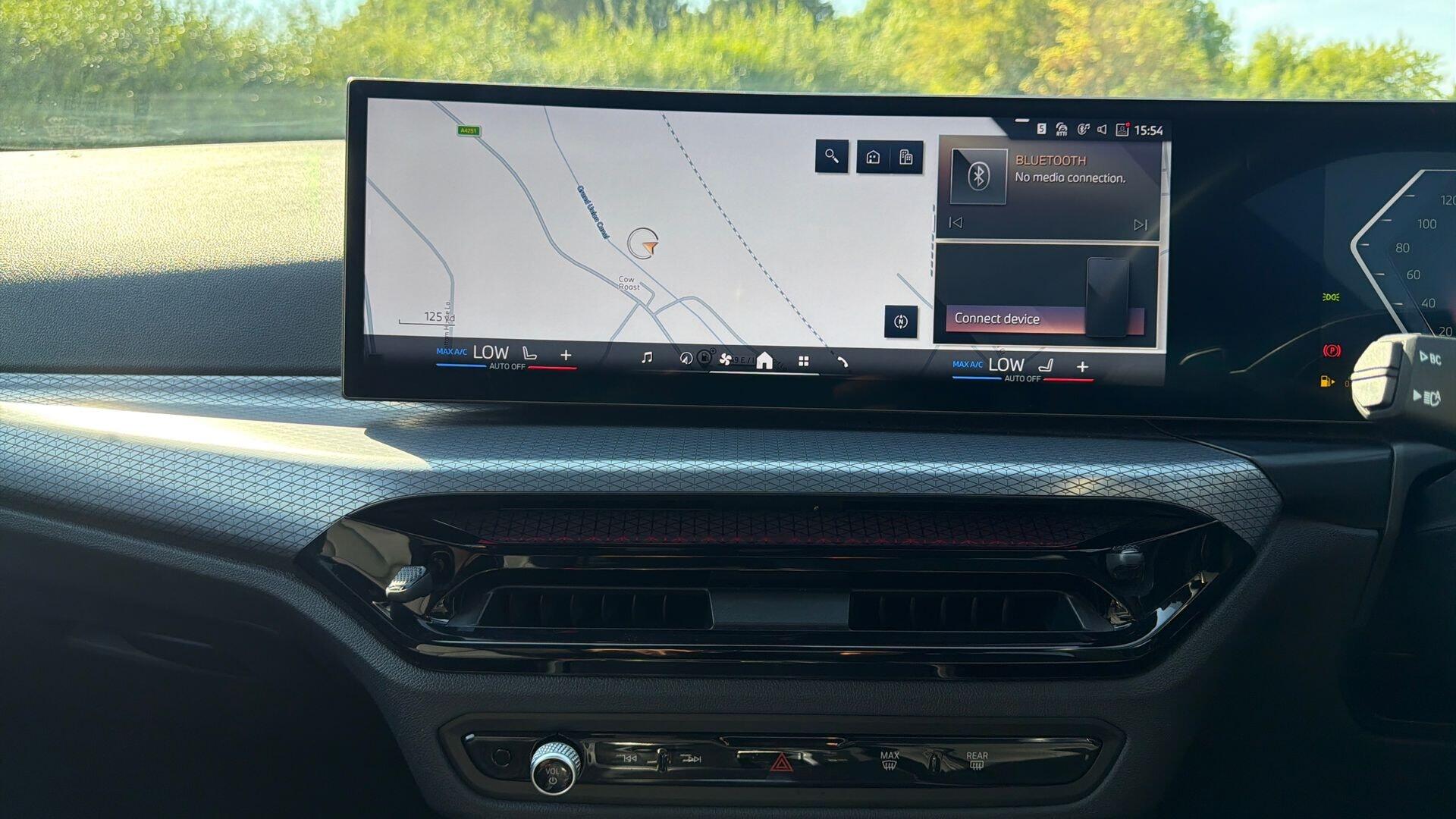 BMW 3 Series view 8