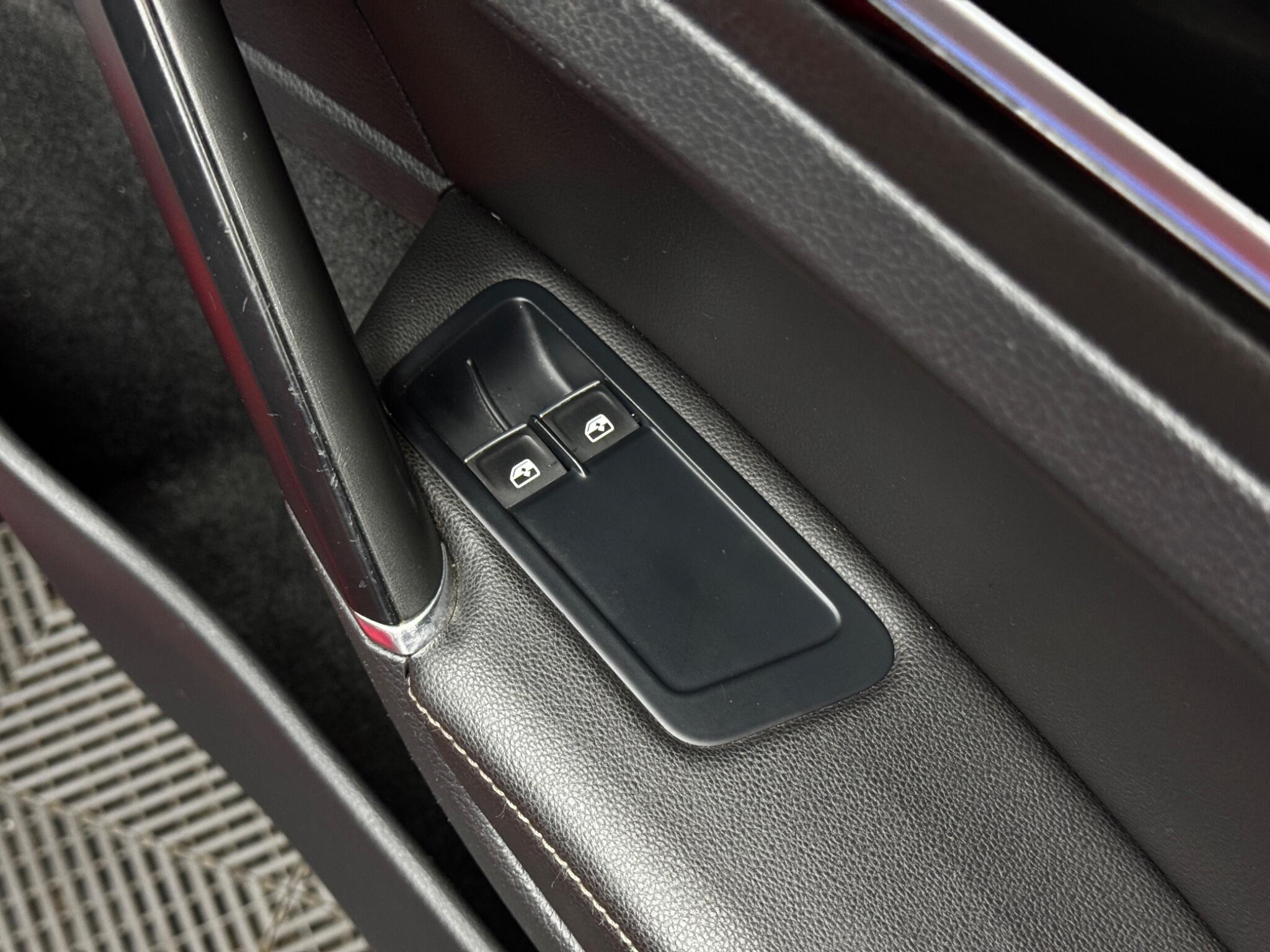 Volkswagen Golf view 43