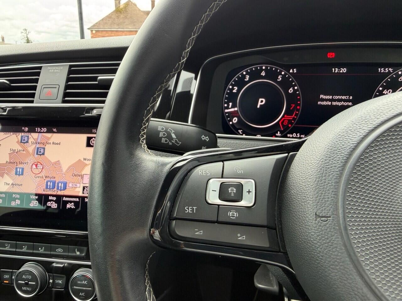 Volkswagen Golf view 24