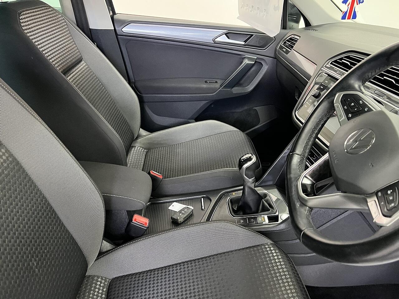 Volkswagen Tiguan view 8