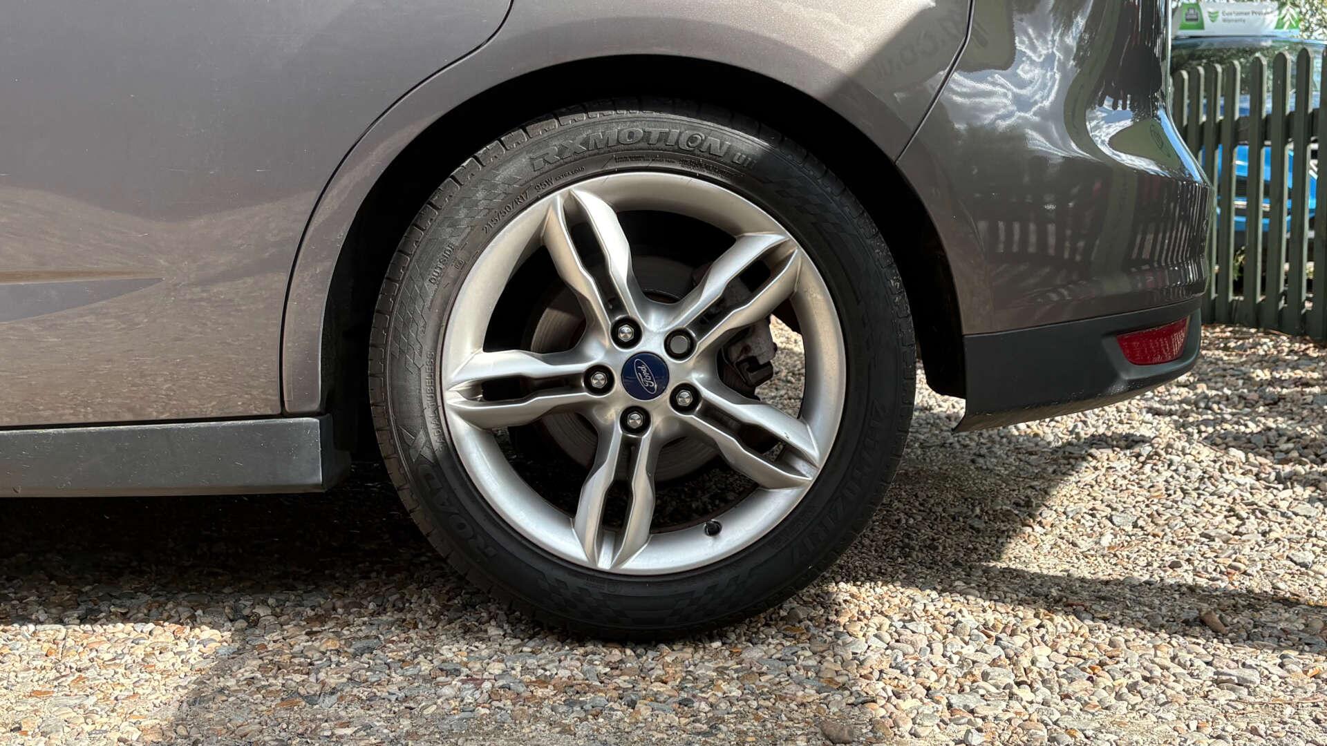 Ford C-Max view 33