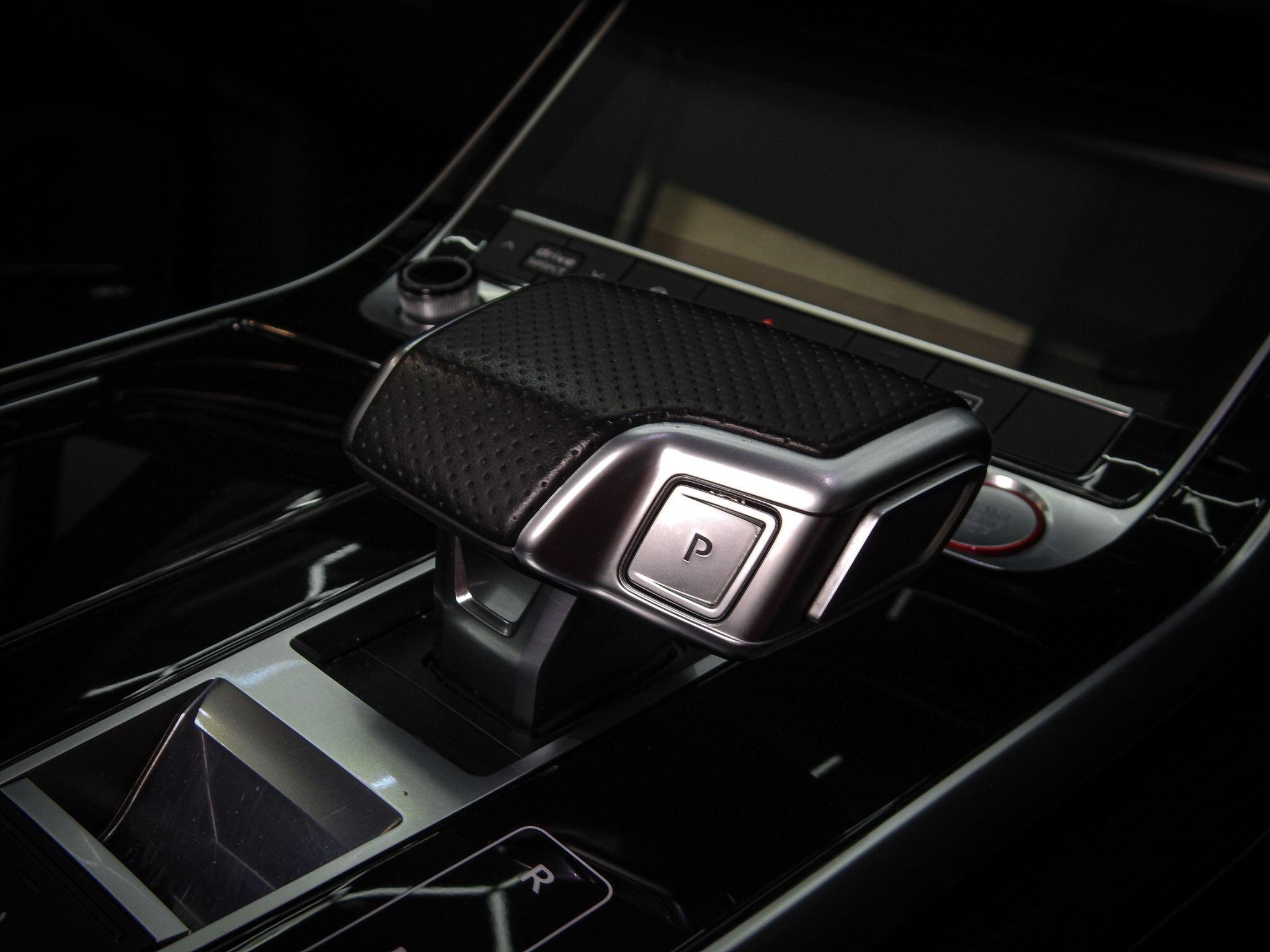 Audi SQ7 view 33