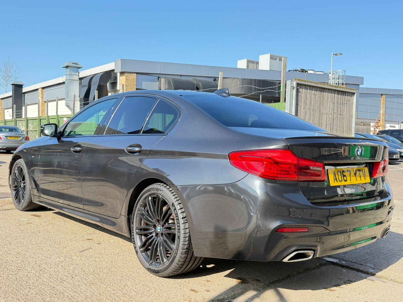 BMW 5 Series view 8
