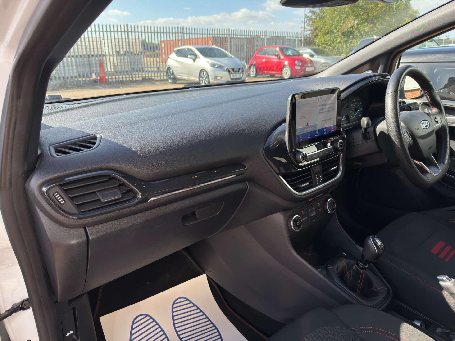Ford Fiesta view 35