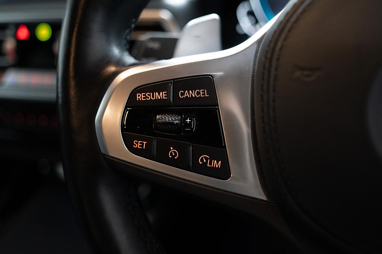 BMW X3 view 8