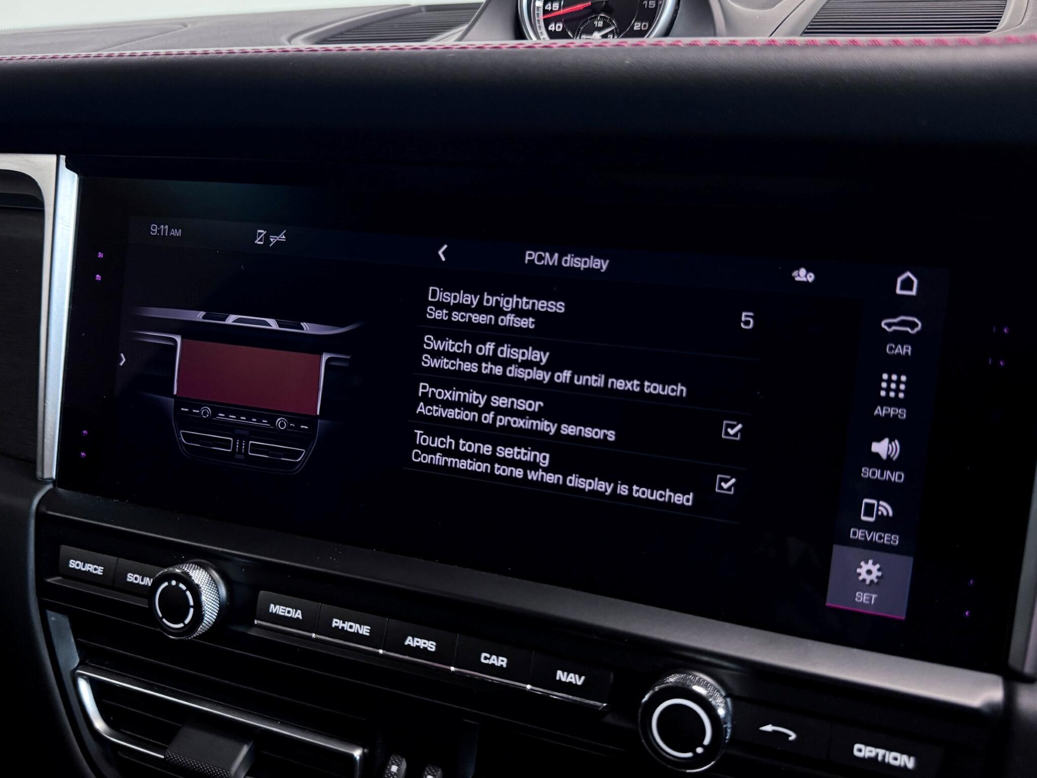 Porsche Macan view 55
