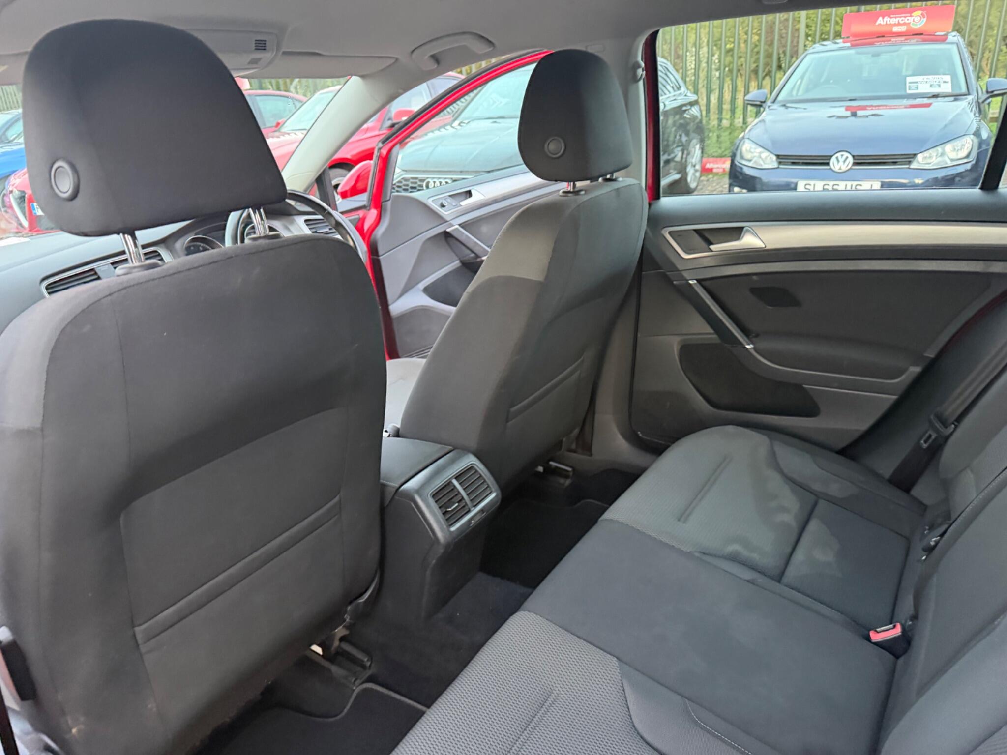 Volkswagen Golf view 32